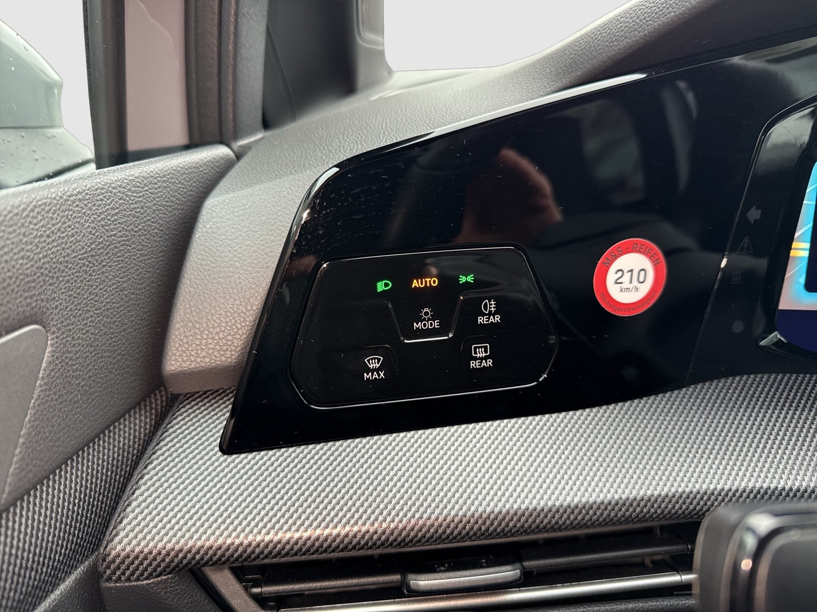 Volkswagen Golf Variant VIII 1.5 R-LINE FACELIFT CAM ACC