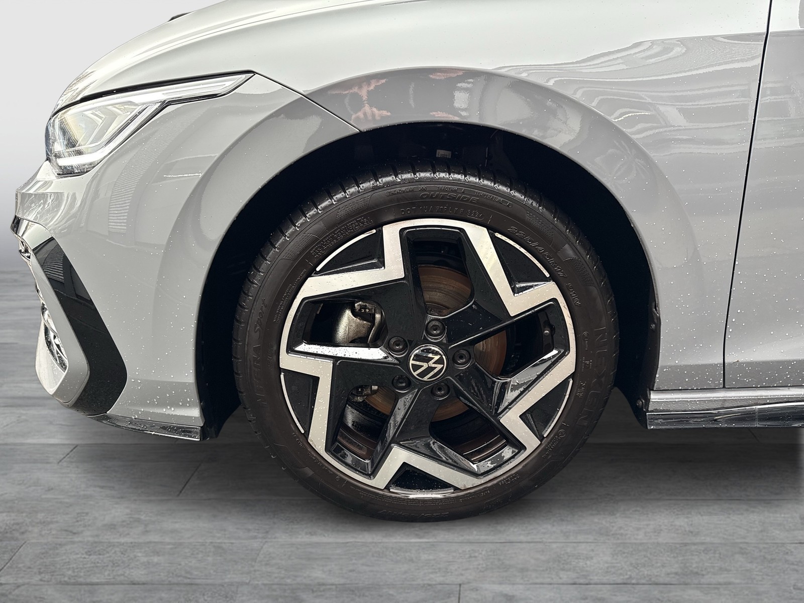 Volkswagen Golf Variant VIII 1.5 R-LINE FACELIFT CAM ACC