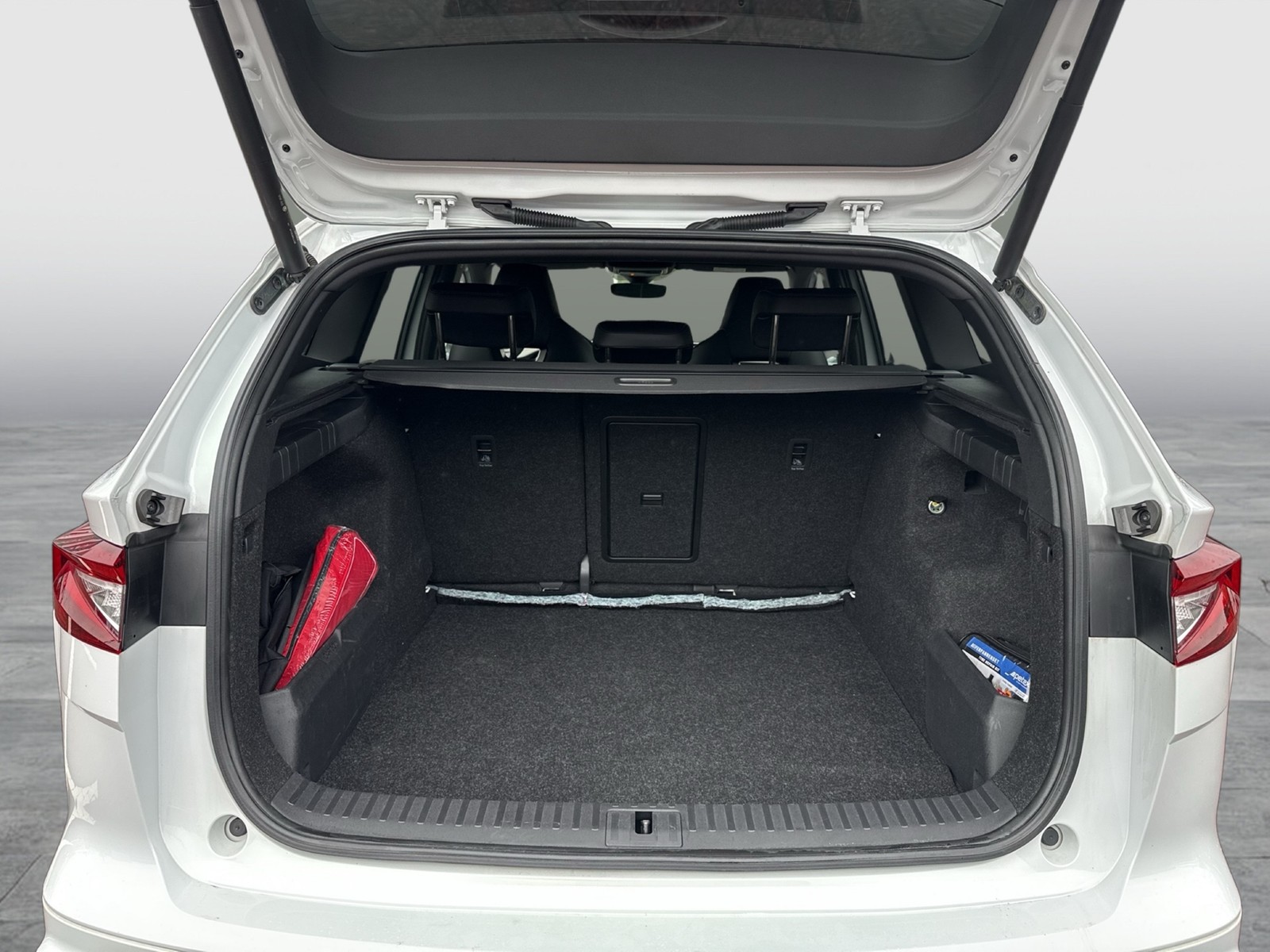 Skoda Enyaq 80 SPORTLINE WÄRMEPUMPE 360°CAM ACC LM20