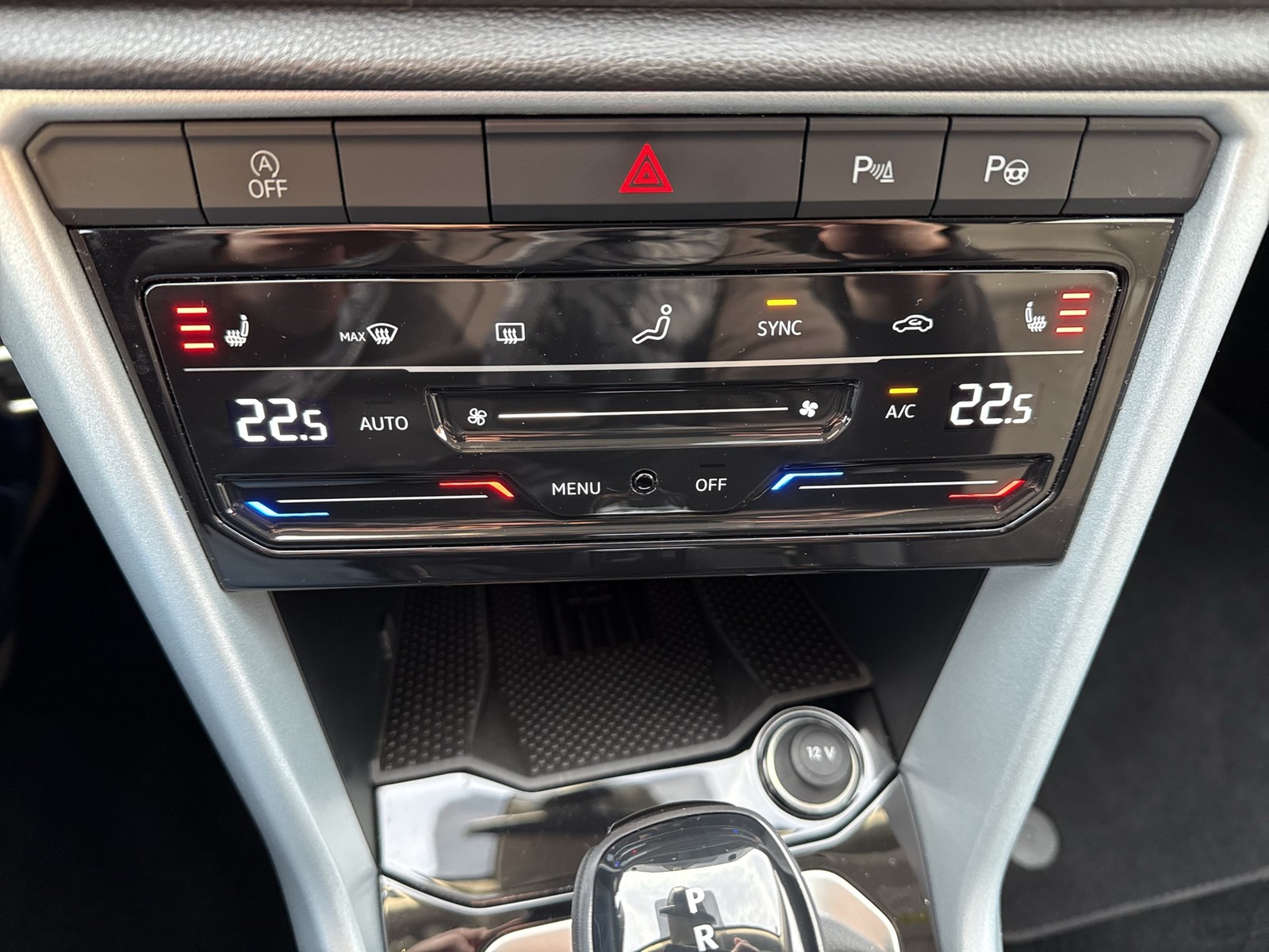 Volkswagen T-Roc 2.0 GOAL AHK CAM ACC LM17 NAVI SITZHEIZUNG