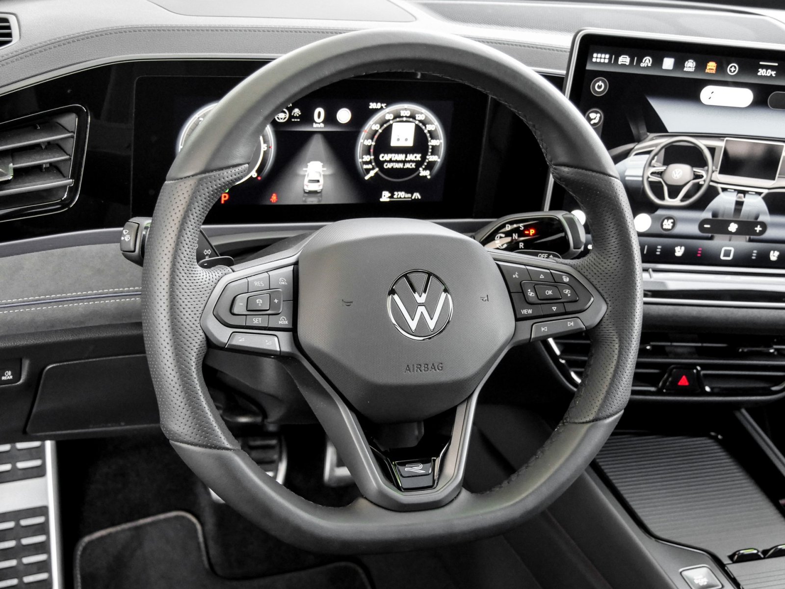 Volkswagen Passat Variant 2.0 R-LINE 4X4 NEUES MODELL PANO