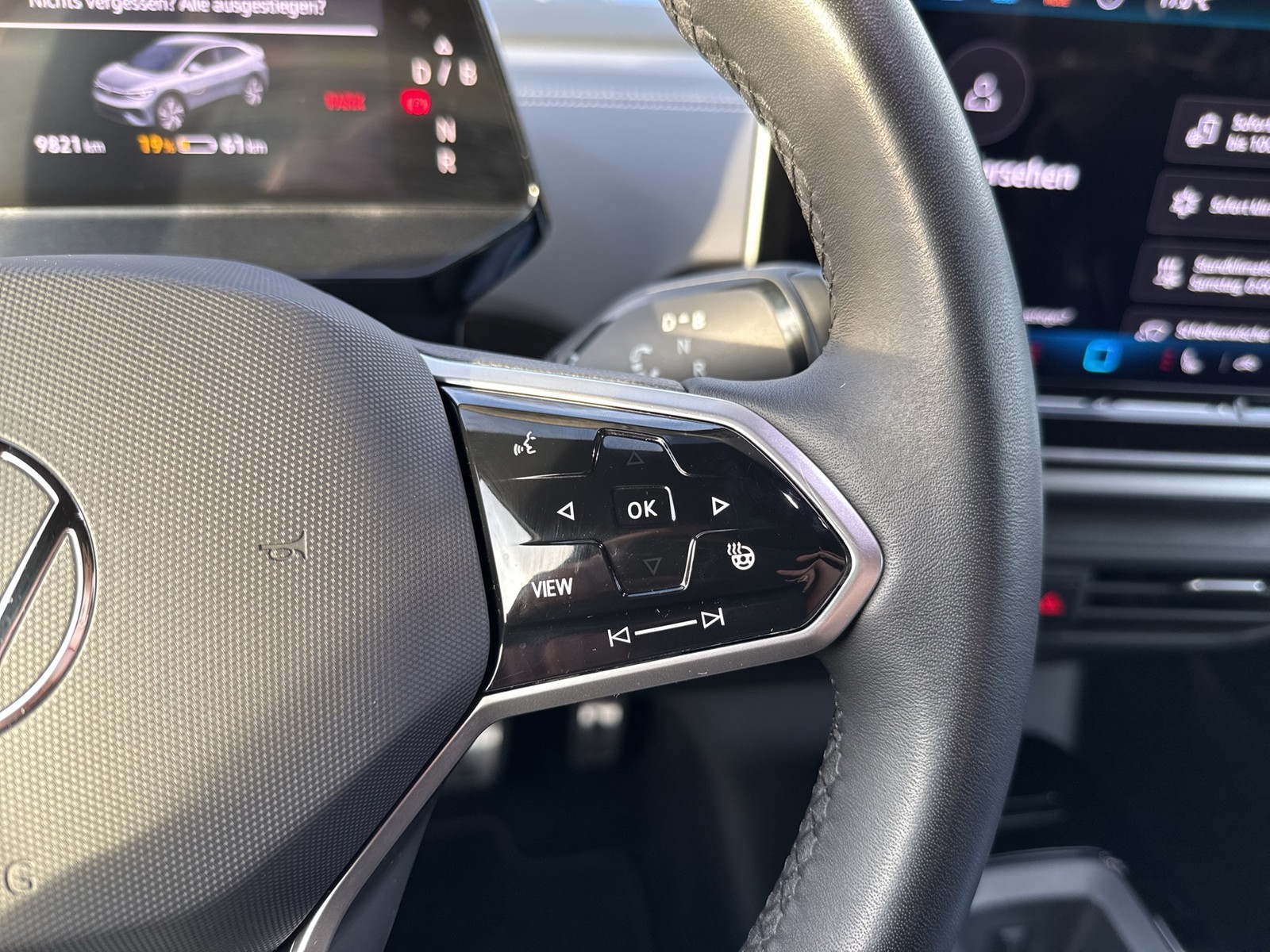 Volkswagen ID.5 PURE WÄRMEPUMPE ACC LM19 NAVI SITZHEIZUNG