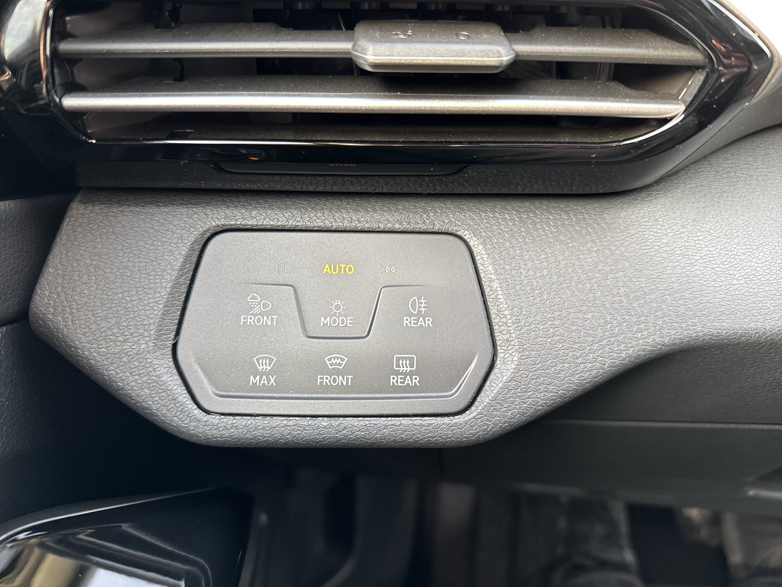Volkswagen ID.5 PURE WÄRMEPUMPE ACC LM19 NAVI SITZHEIZUNG