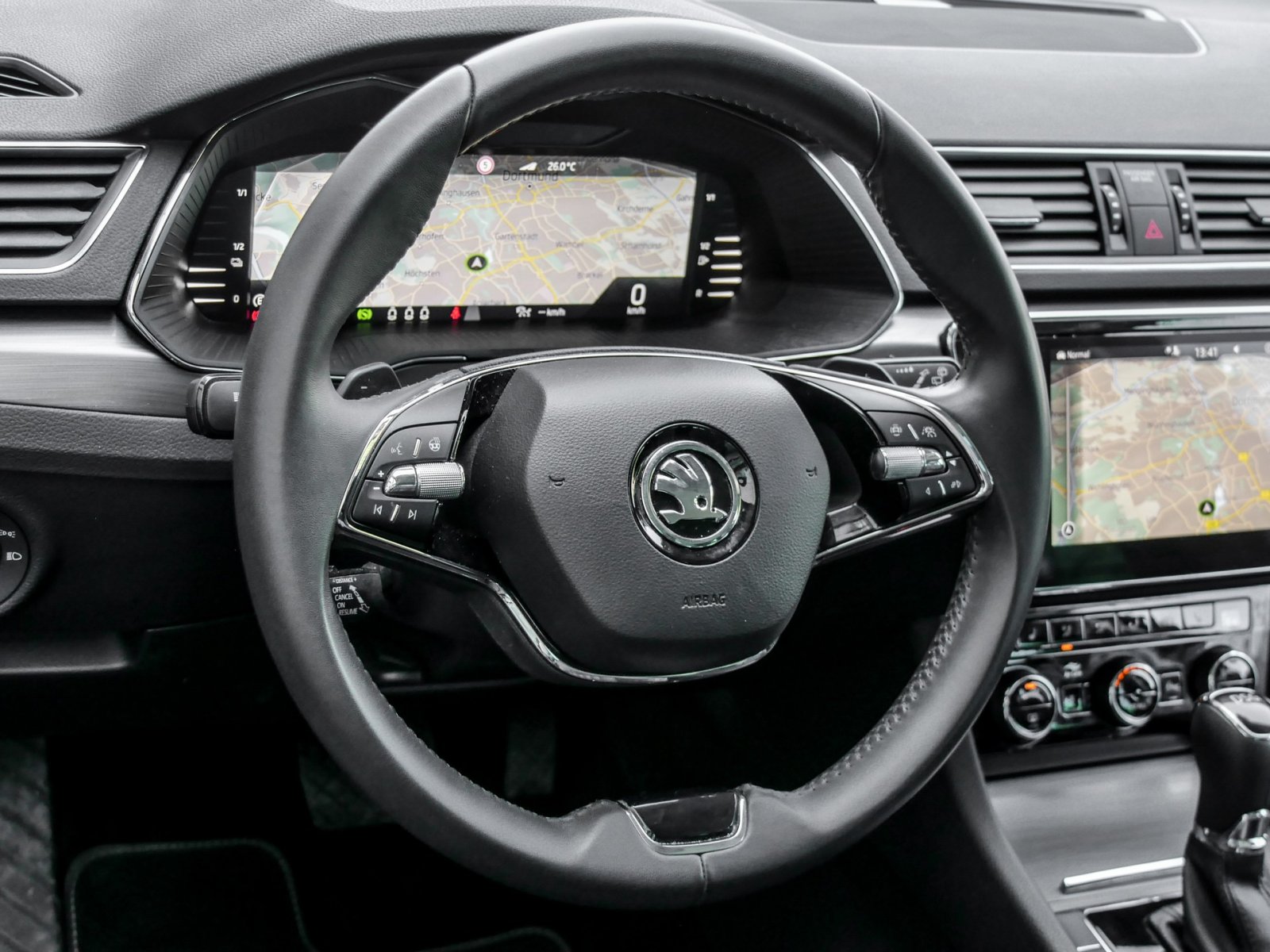 Skoda Superb Combi 1.4 iV STYLE LEDER STANDHZ. AHK CAM