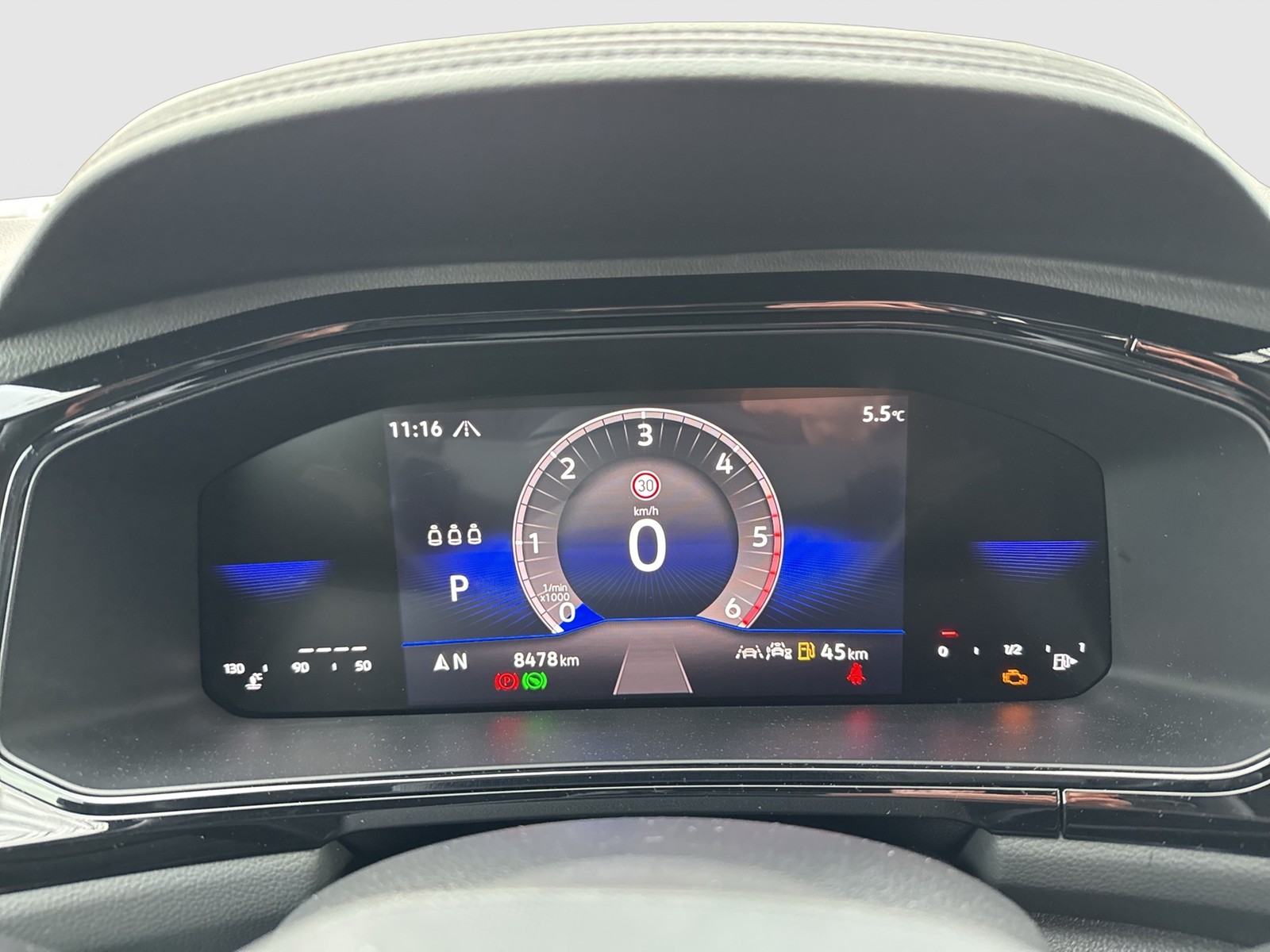 Volkswagen T-Roc 2.0 R-LINE BLACKSTYLE ACC 18Z NAVI CARPLAY