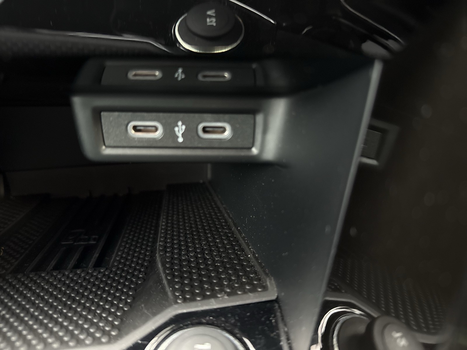 Volkswagen T-Roc 2.0 R-LINE BLACKSTYLE ACC 18Z NAVI CARPLAY