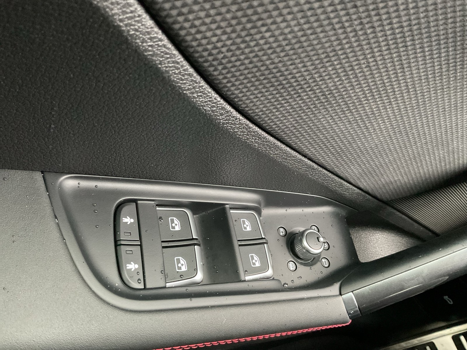 Audi Q2 35 S LINE BLACKPAK PANO AHK LM18 CARPLAY