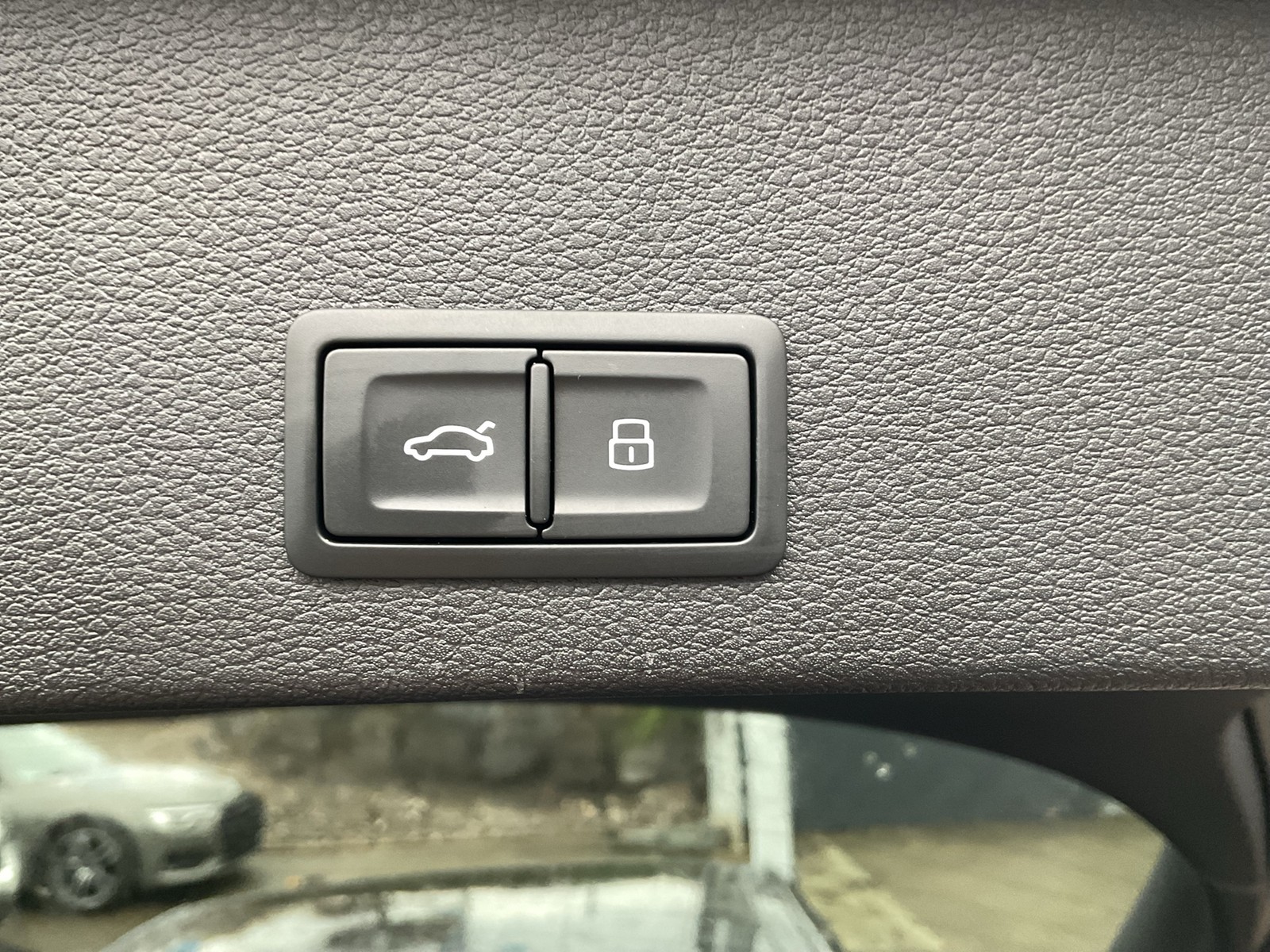 Audi Q2 35 S LINE BLACKPAK PANO AHK LM18 CARPLAY