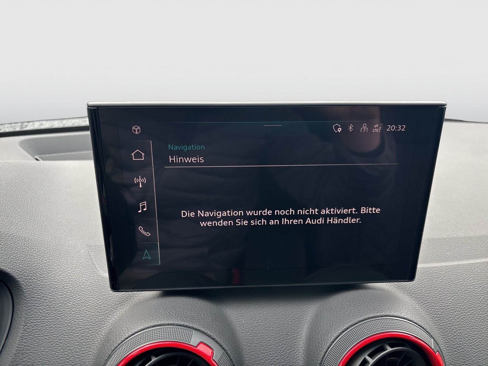 Audi Q2 35 S LINE BLACKPAK PANO AHK LM18 CARPLAY