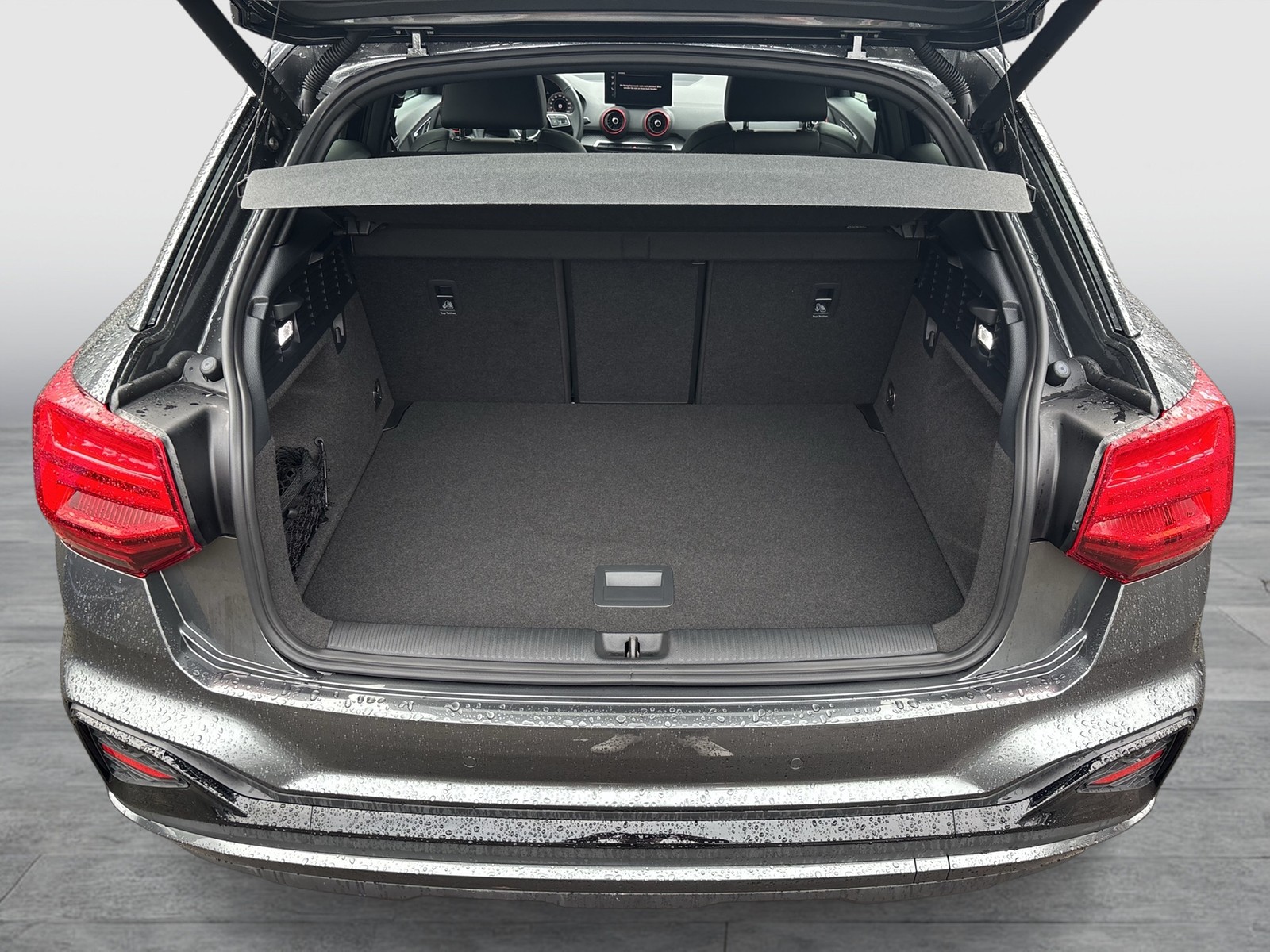 Audi Q2 35 S LINE BLACKPAK PANO AHK LM18 CARPLAY