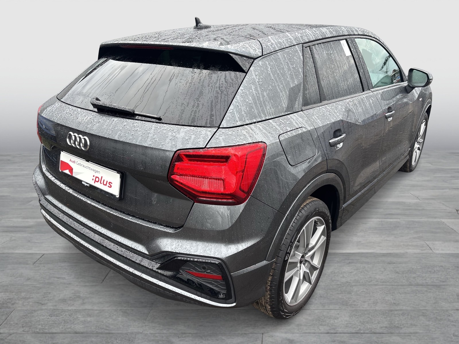 Audi Q2 35 S LINE BLACKPAK PANO AHK LM18 CARPLAY