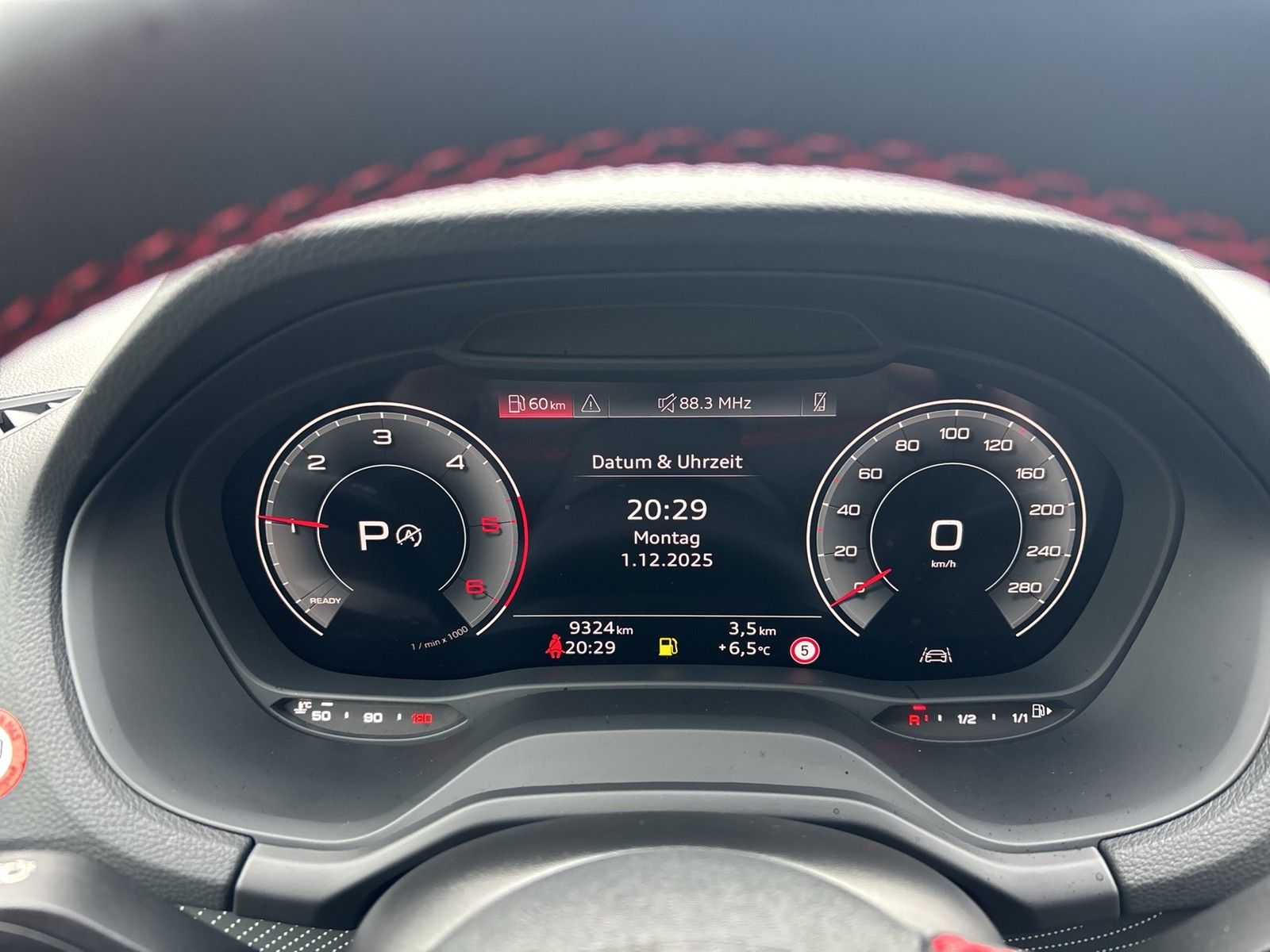 Audi Q2 35 S LINE BLACKPAK PANO AHK LM18 CARPLAY