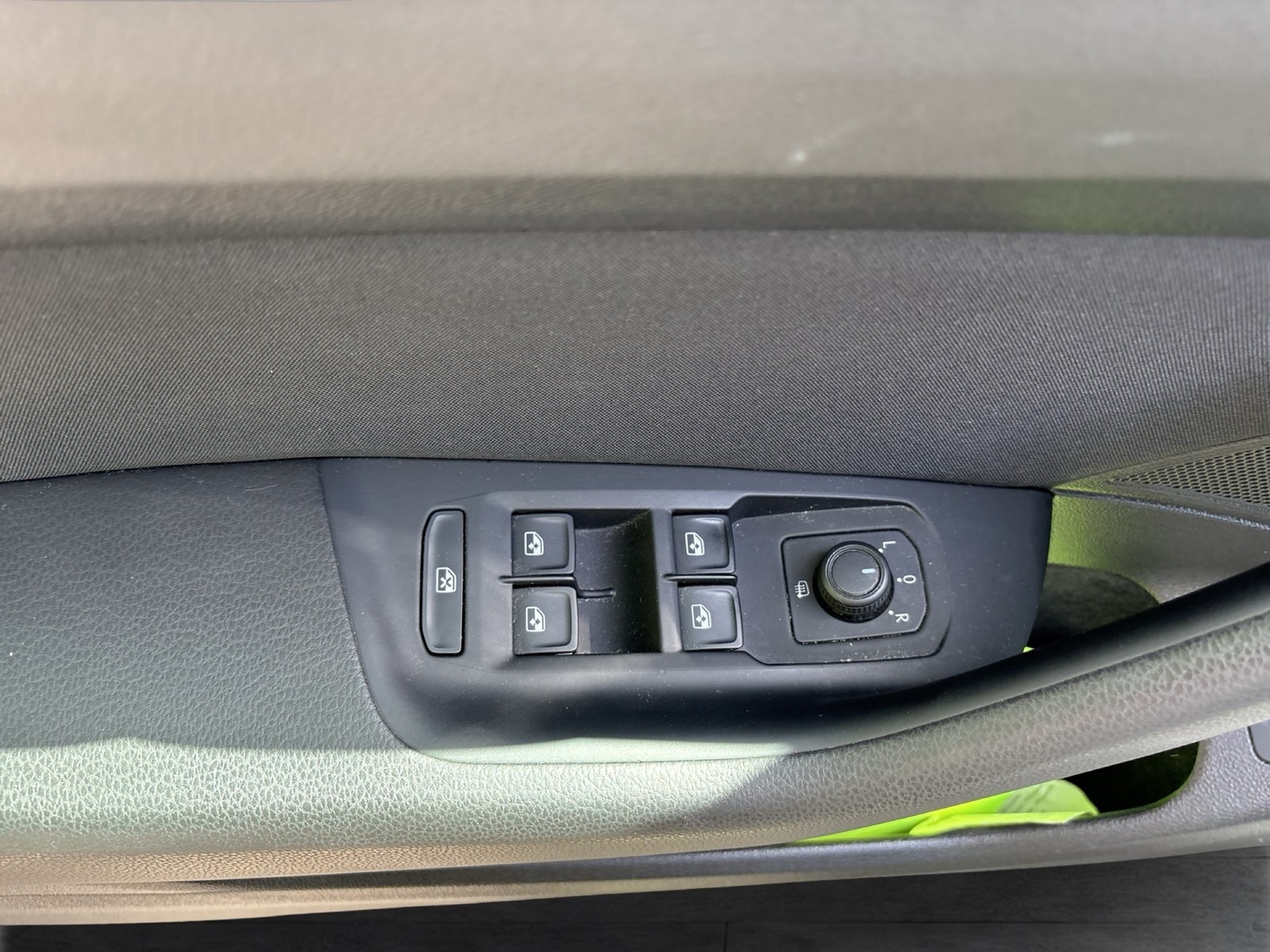 Volkswagen Passat Variant 2.0 BUSINESS AHK CAM ACC NAVI