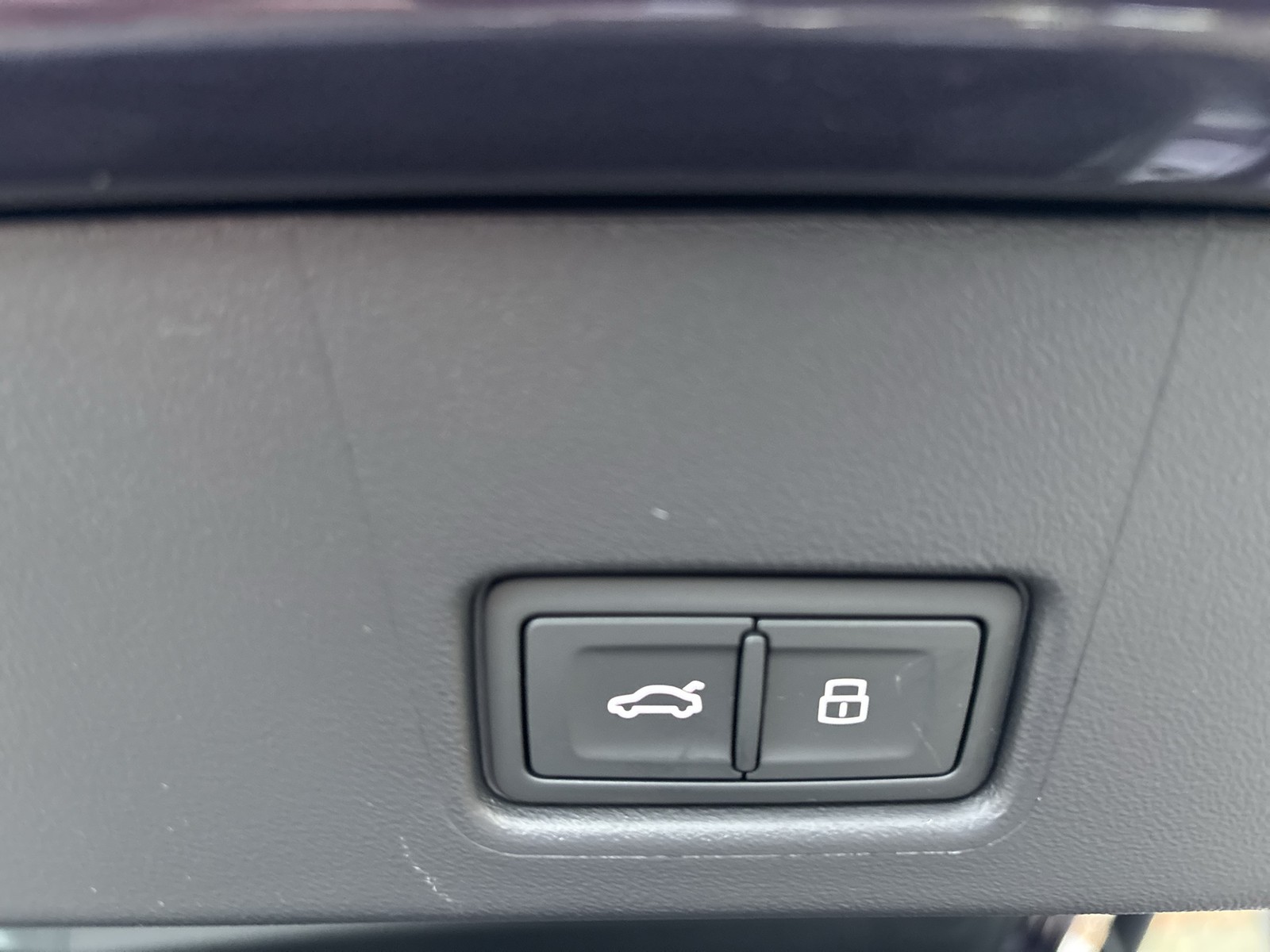 Audi Q4 e-tron Sportback 45 quattro S LINE AHK LM21