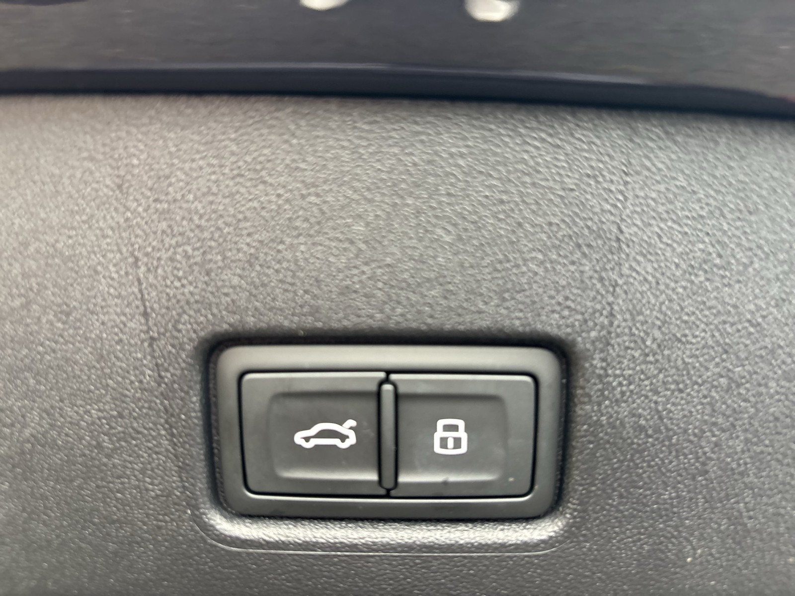 Audi Q4 e-tron 45 S LINE BLACKPAK PANO CAM ACC LM21