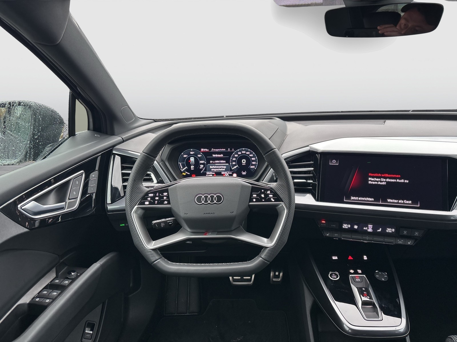 Audi Q4 e-tron 45 S LINE BLACKPAK PANO CAM ACC LM21