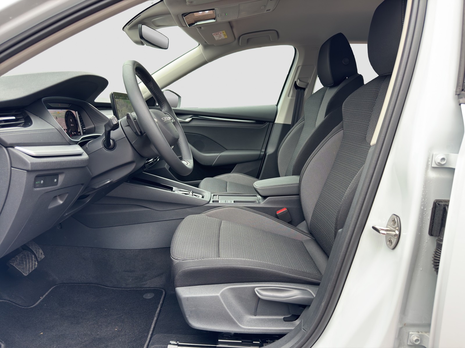 Skoda Octavia Combi 2.0 SELECTION AHK NAVI LM17 SITZHZ