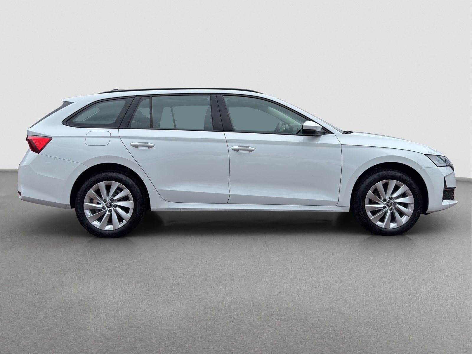 Skoda Octavia Combi 2.0 SELECTION AHK NAVI LM17 SITZHZ