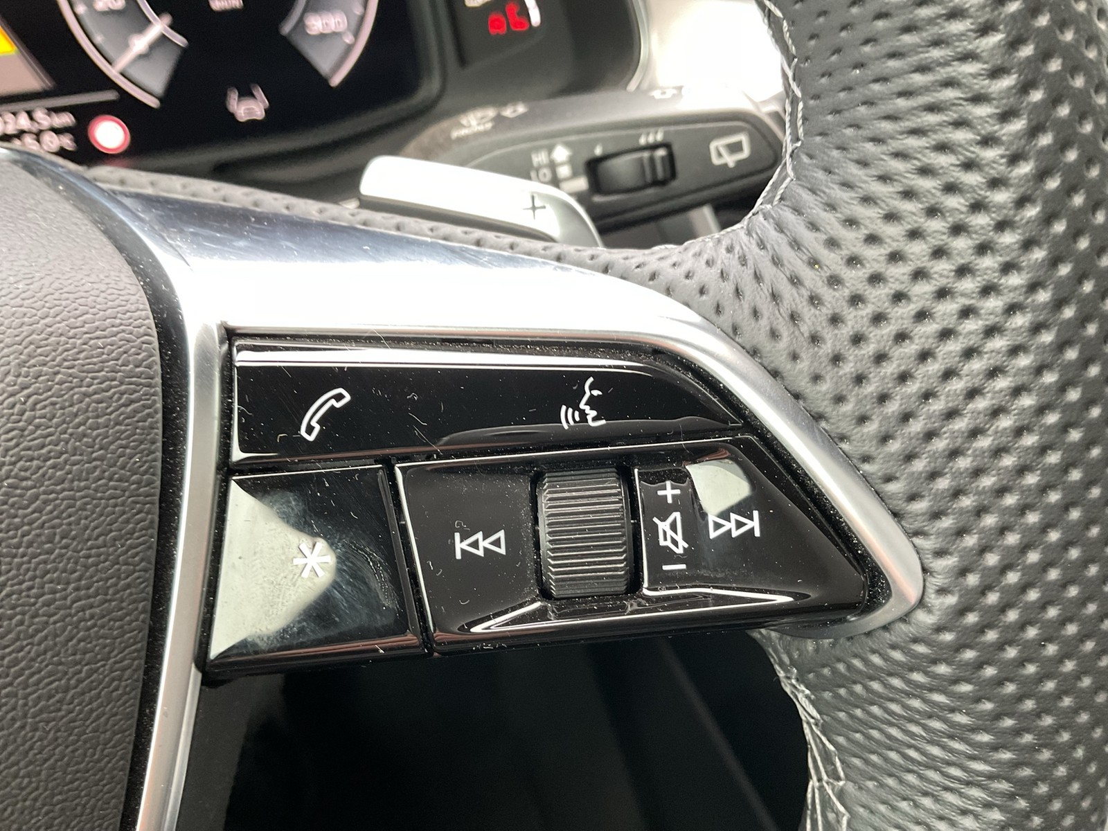 Audi A6 Avant 55 quattro HYBRID S LINE AHK CAM LM20