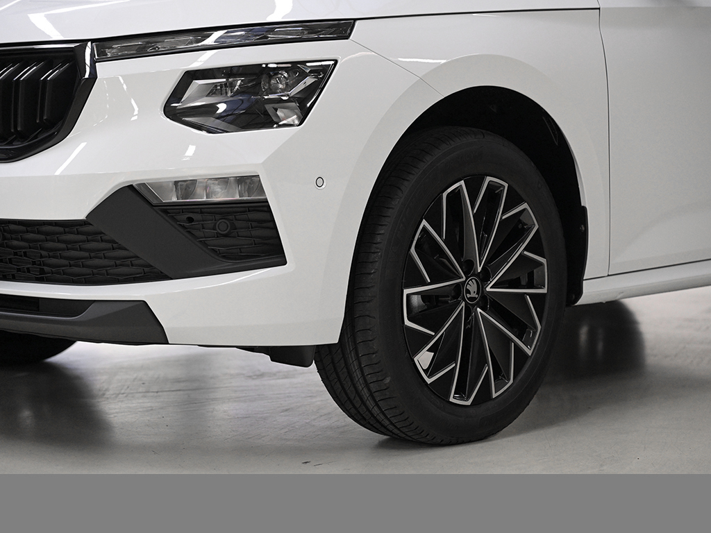 Skoda Kamiq 1.5TSI DSG Balance AHK ACC NAV RFK SHZ PDC