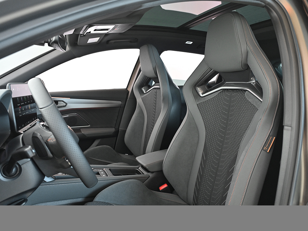 Cupra Formentor 2.5 VZ5 4DRIVE eSITZE PANO MATRIXLED