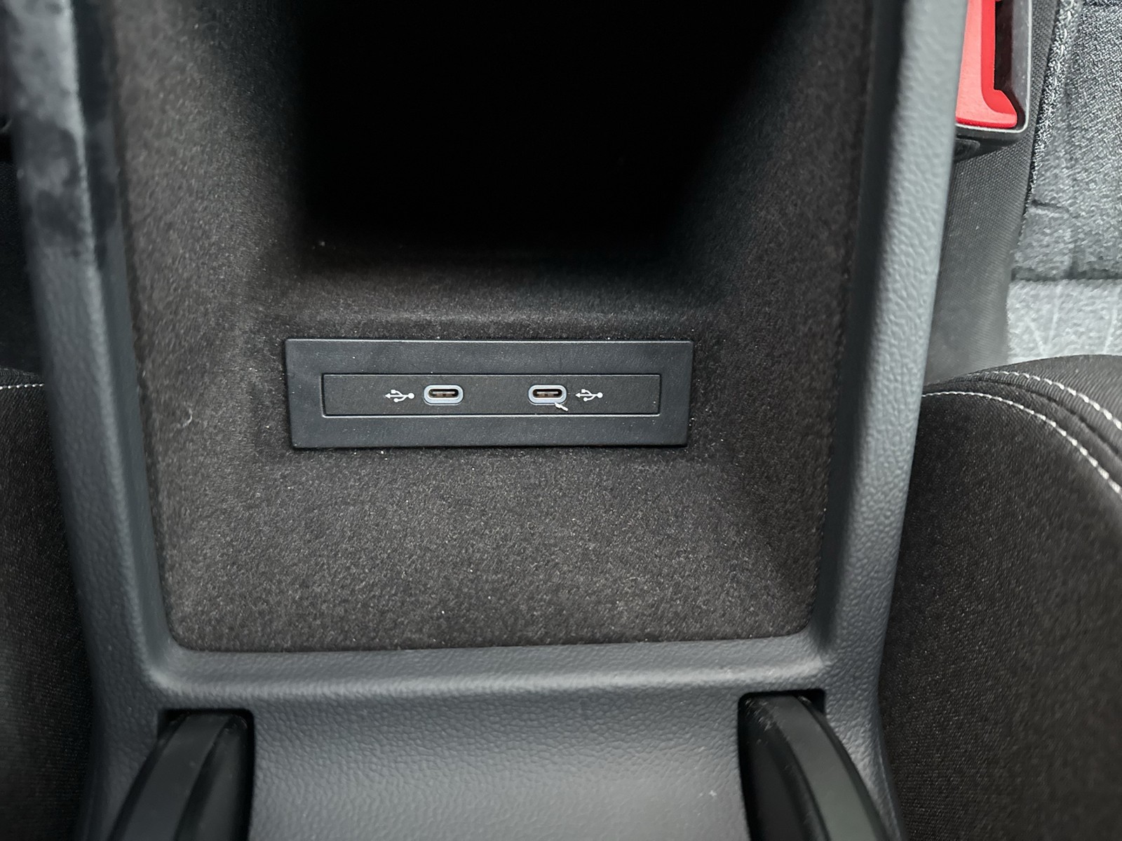 Volkswagen Passat Variant 1.5 BUSINESS CAM ACC NAVI SITZHZ.