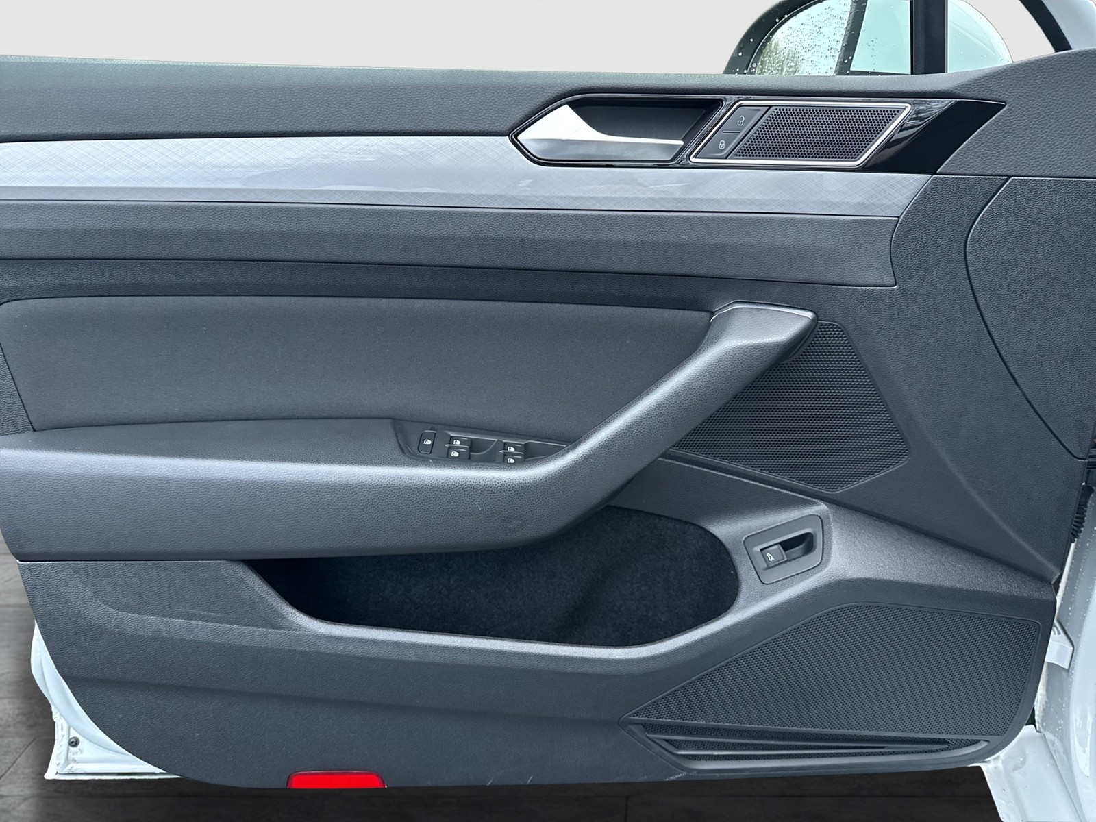 Volkswagen Passat Variant 1.5 BUSINESS CAM ACC NAVI SITZHZ.