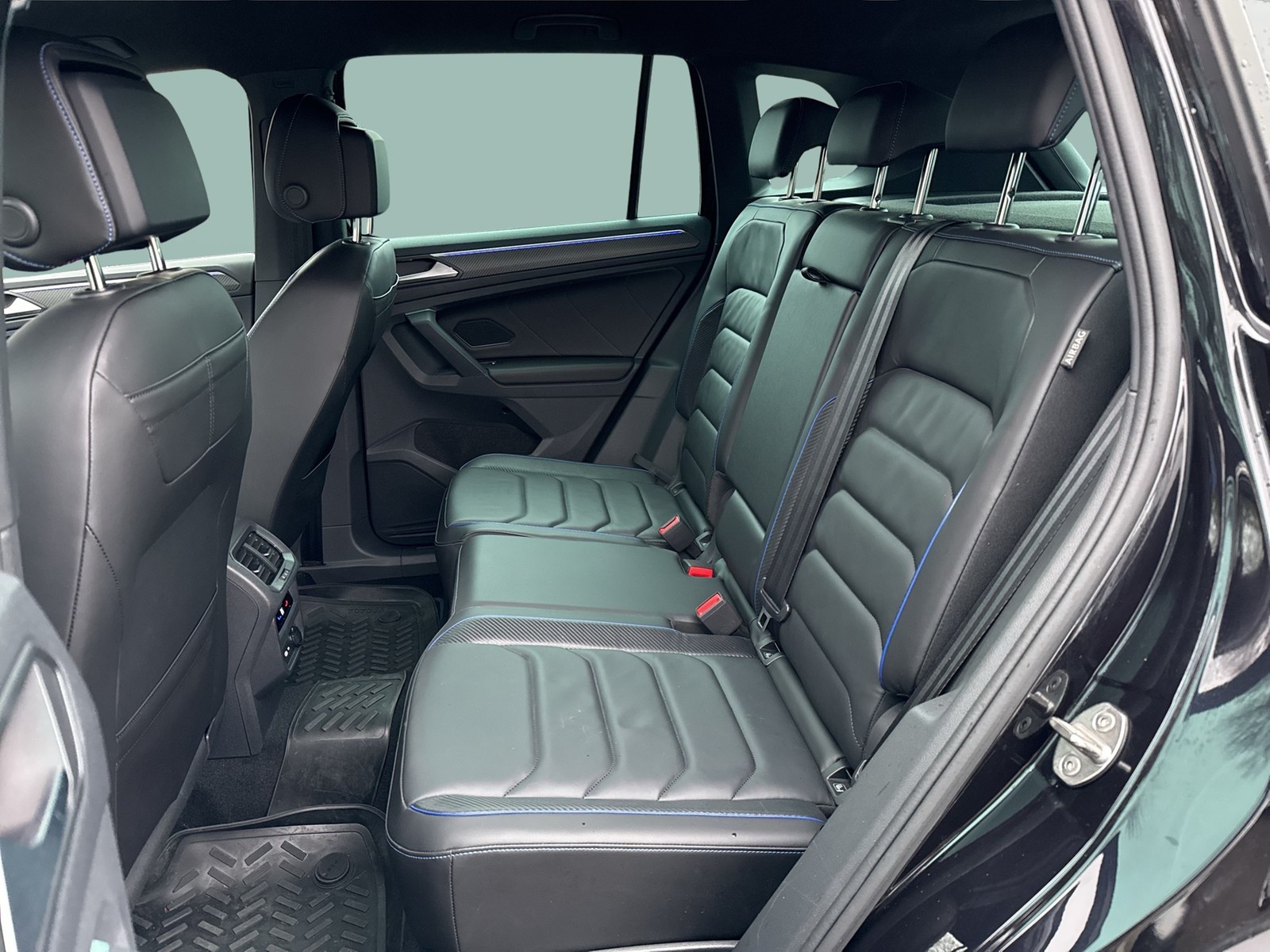 Volkswagen Tiguan 2.0 R 4X4 LEDER 360°CAM ACC LM20 NAVI