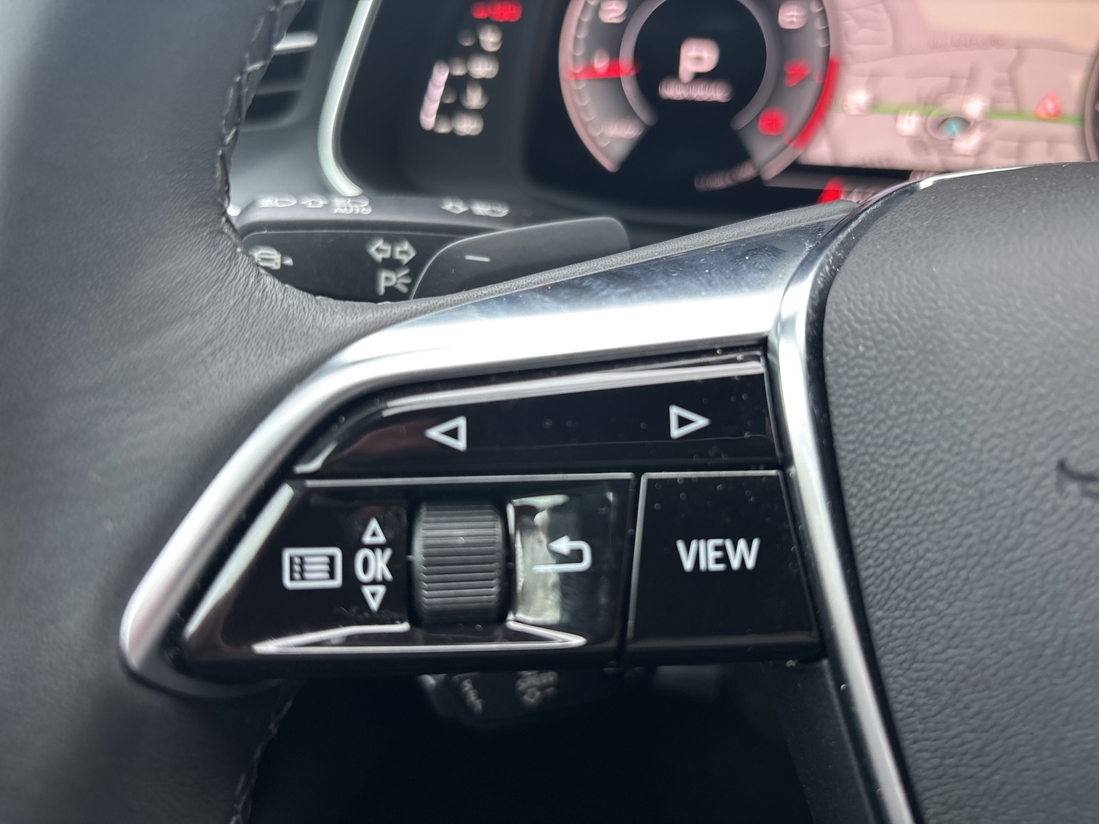 Audi A6 Avant 45 quattro advanced PANO AHK NAVI CAM