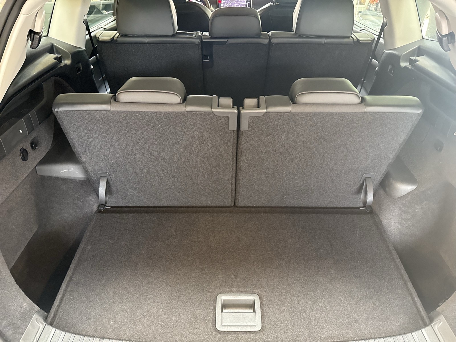 Volkswagen Tayron 1.5 eTSI LIFE 7SITZE 360CAM ACC LM18 NAVI