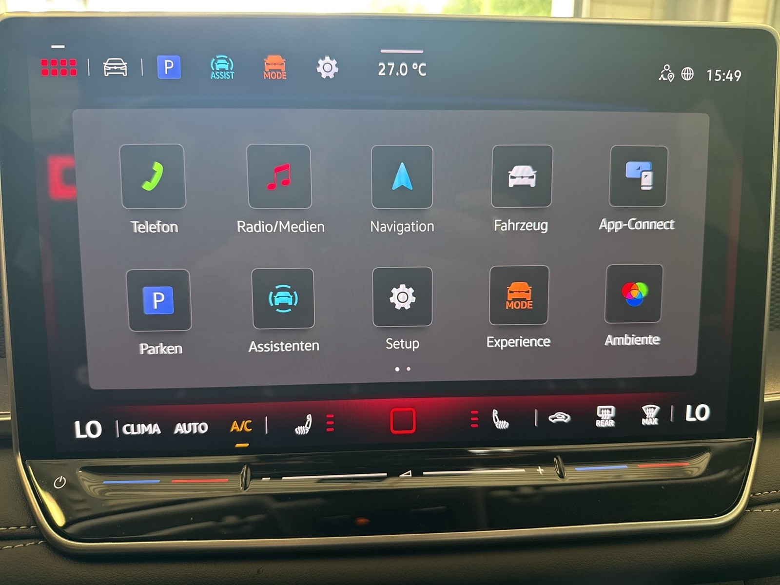 Volkswagen Tayron 1.5 eTSI LIFE 7SITZE 360CAM ACC LM18 NAVI