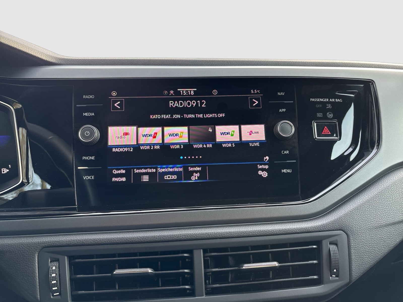 Volkswagen Taigo 1.0 R-LINE BLACK STYLE CAM ACC LM18 NAVI