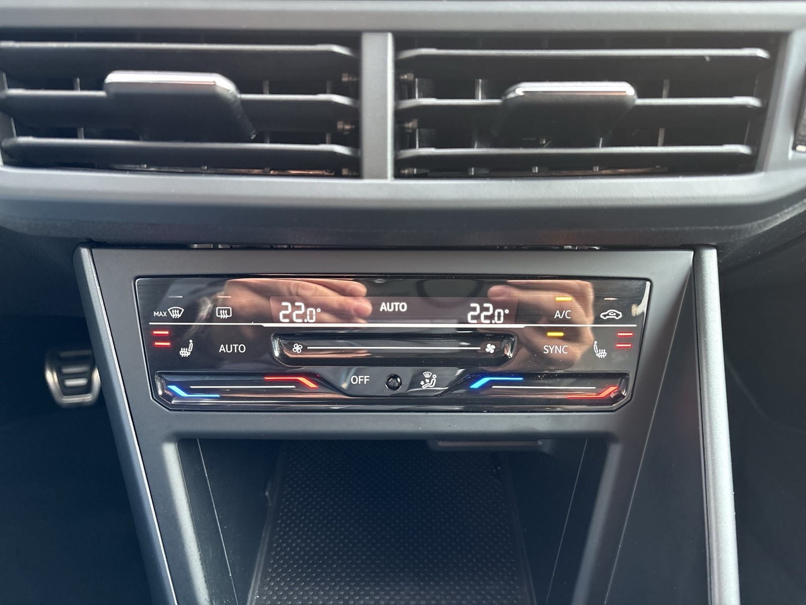 Volkswagen Taigo 1.0 R-LINE BLACK STYLE CAM ACC LM18 NAVI