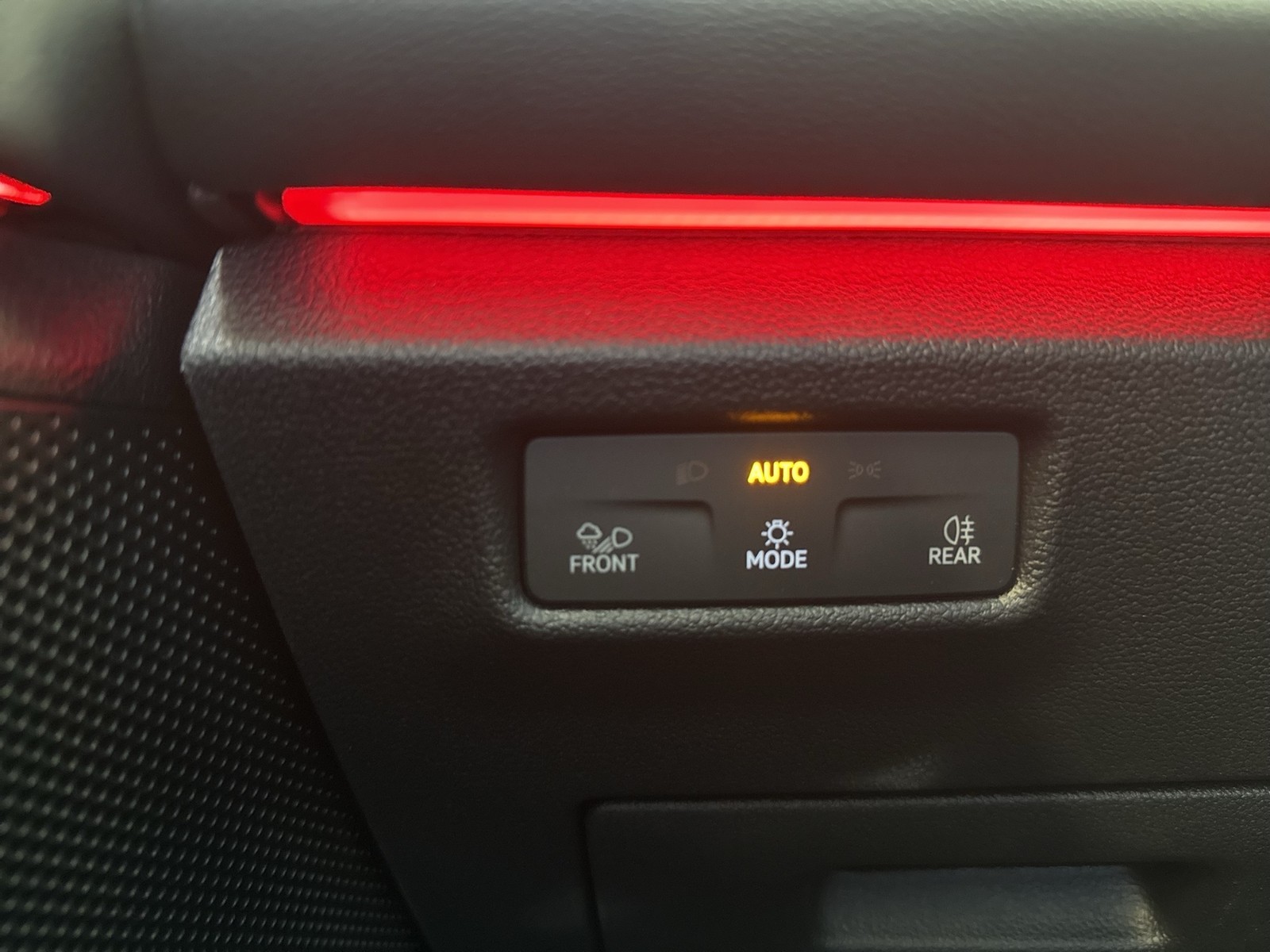 Volkswagen Tayron 1.5 eTSI LIFE 7SITZE 360CAM ACC LM18 NAVI