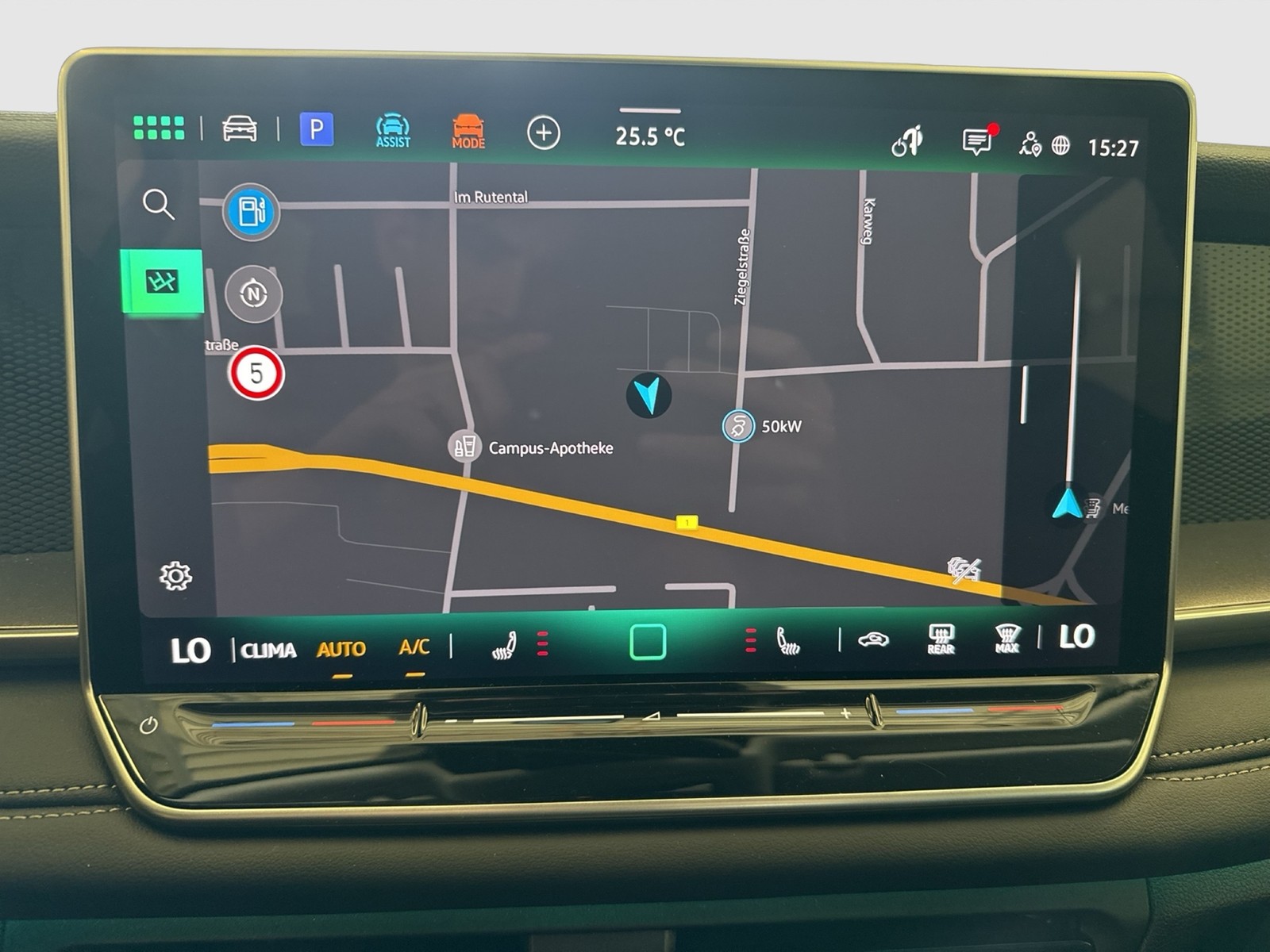 Volkswagen Tayron 1.5 eTSI LIFE 7SITZE 360CAM ACC LM18 NAVI