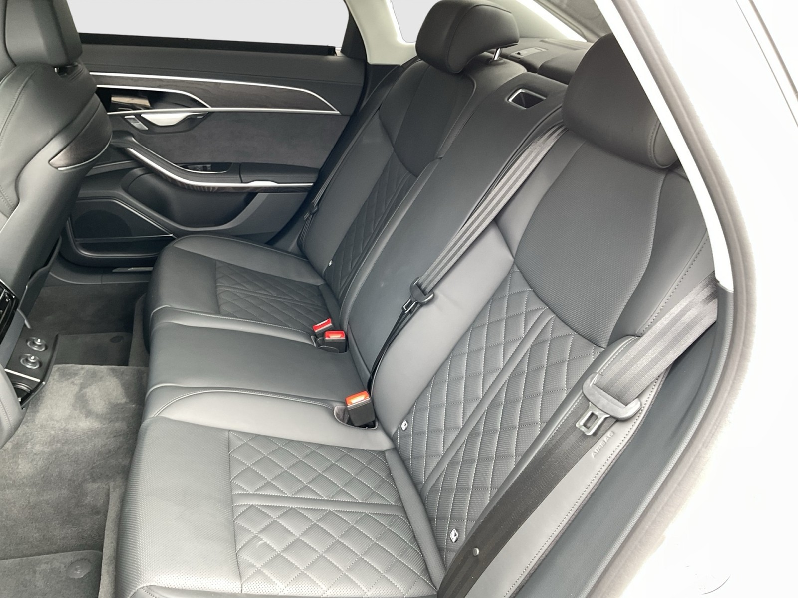 Audi A8 50 quattro S LINE STANDHZ. B&O 360°CAM LM20