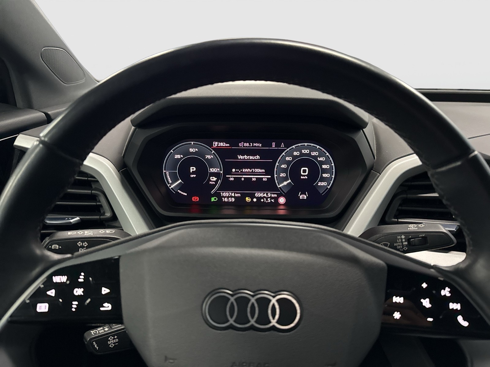 Audi Q4 e-tron Sportback 40 NAVI SITZHEIZ KAMERA ALU20