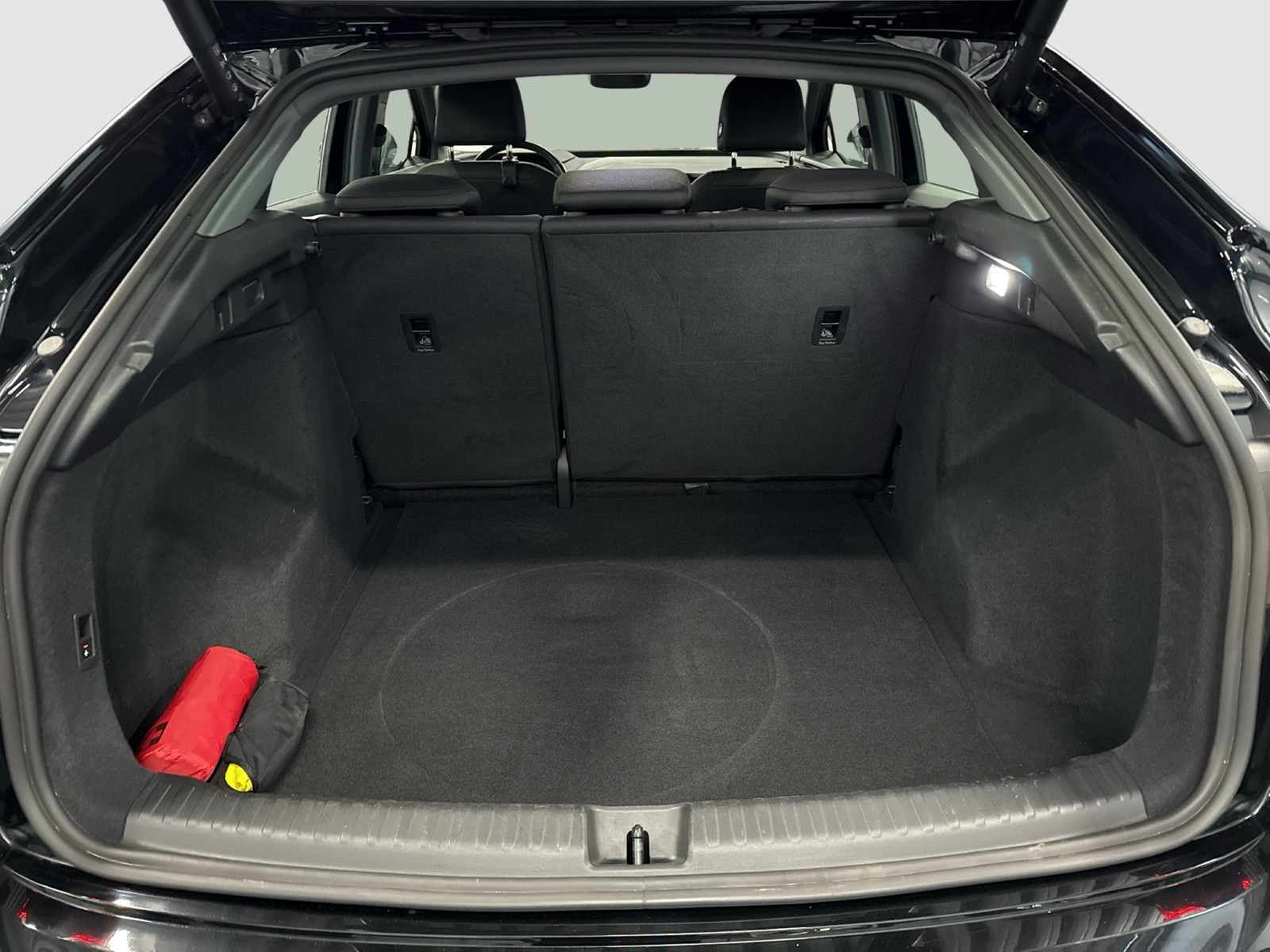 Audi Q4 e-tron Sportback 40 NAVI SITZHEIZ KAMERA ALU20