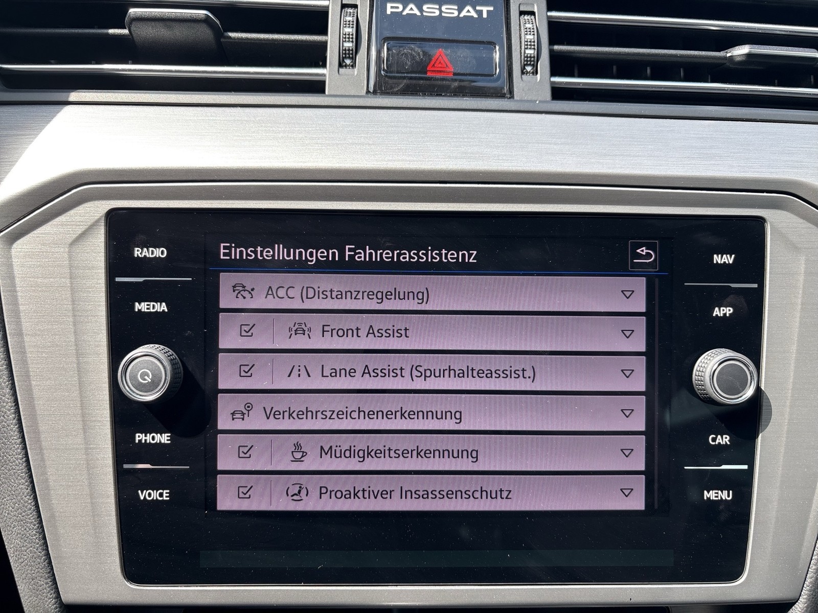 Volkswagen Passat Variant 1.5 CAM ACC NAVI CARPLAY SITZHEIZ