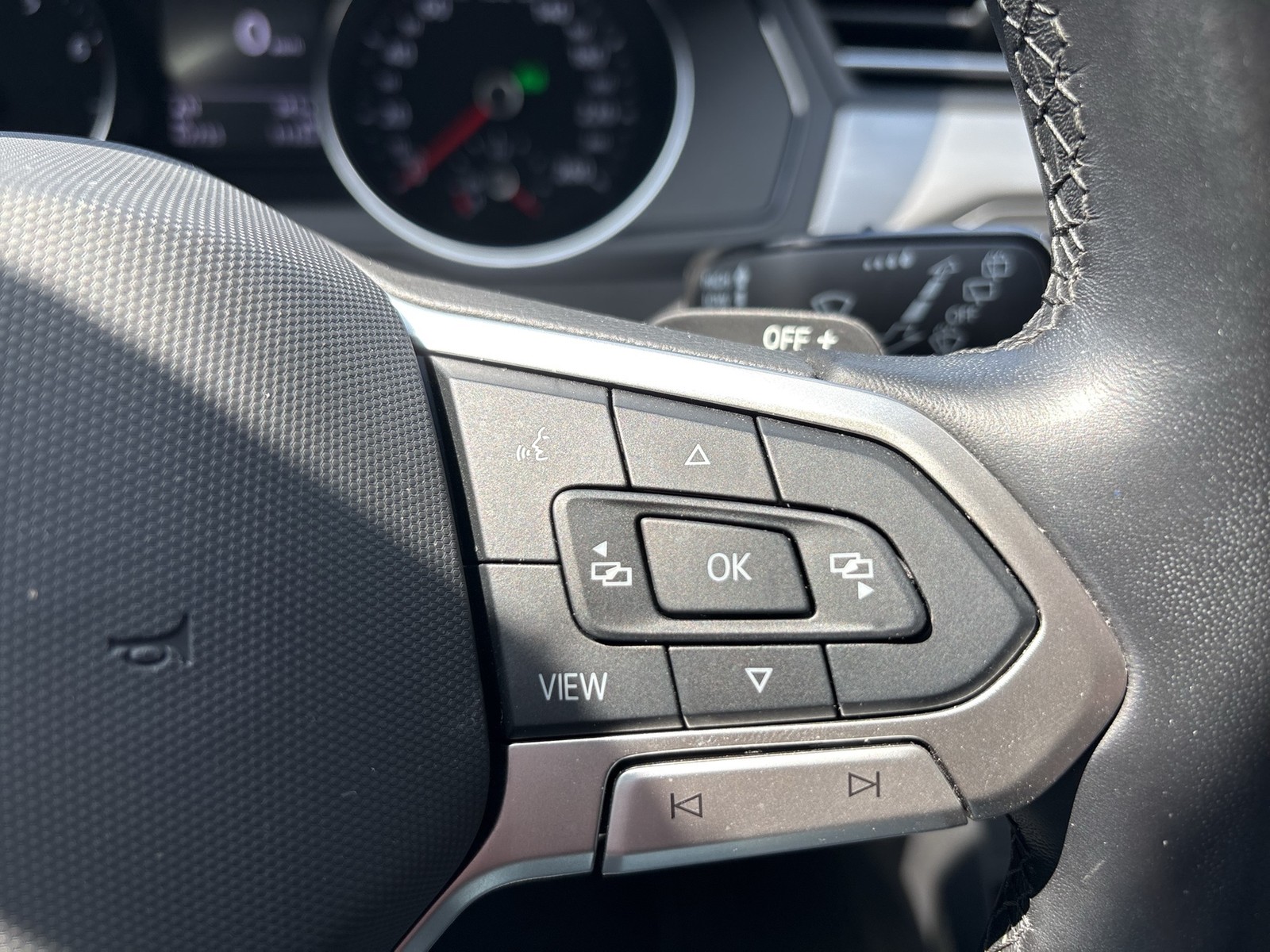 Volkswagen Passat Variant 1.5 CAM ACC NAVI CARPLAY SITZHEIZ