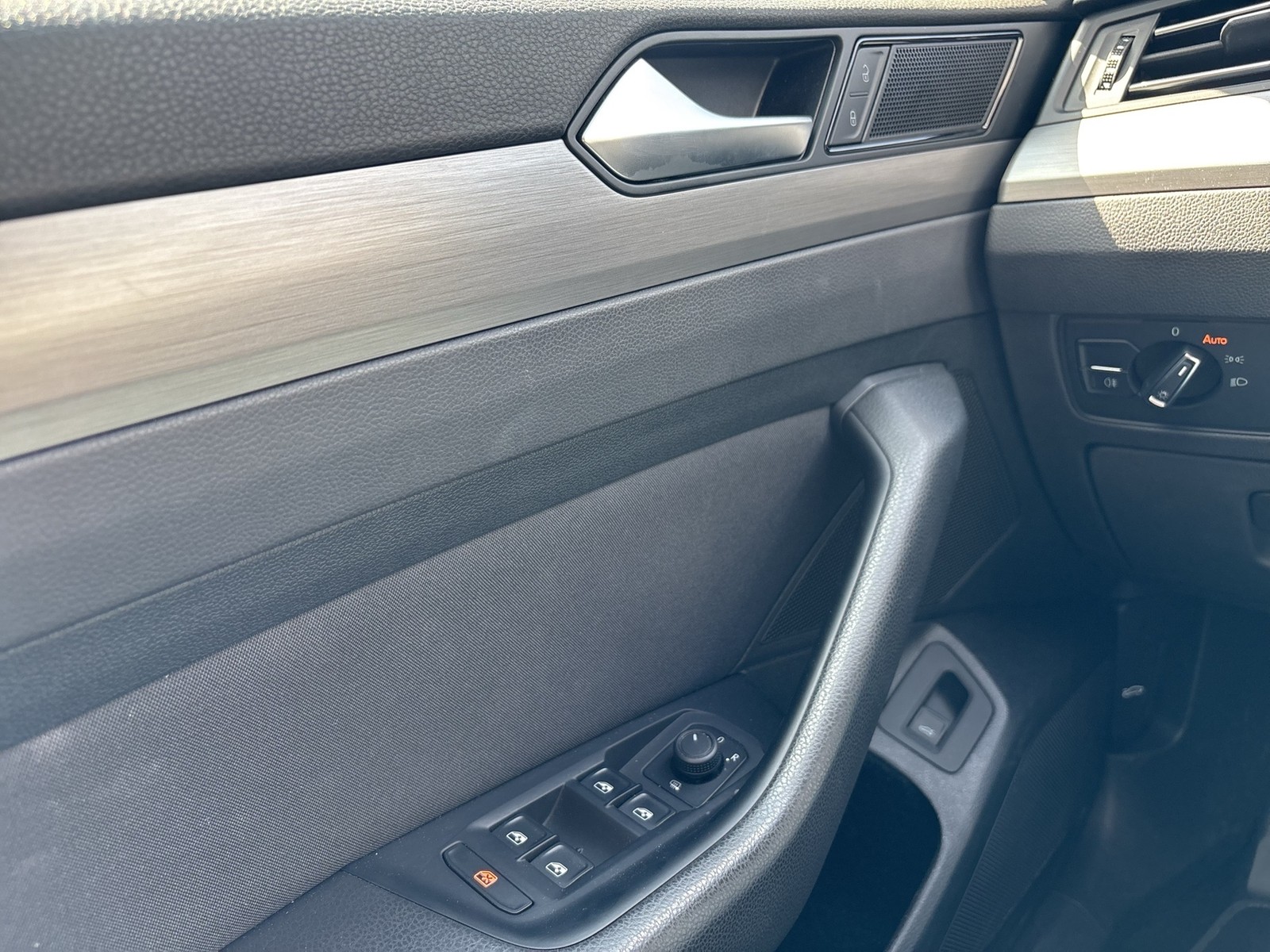 Volkswagen Passat Variant 1.5 CAM ACC NAVI CARPLAY SITZHEIZ