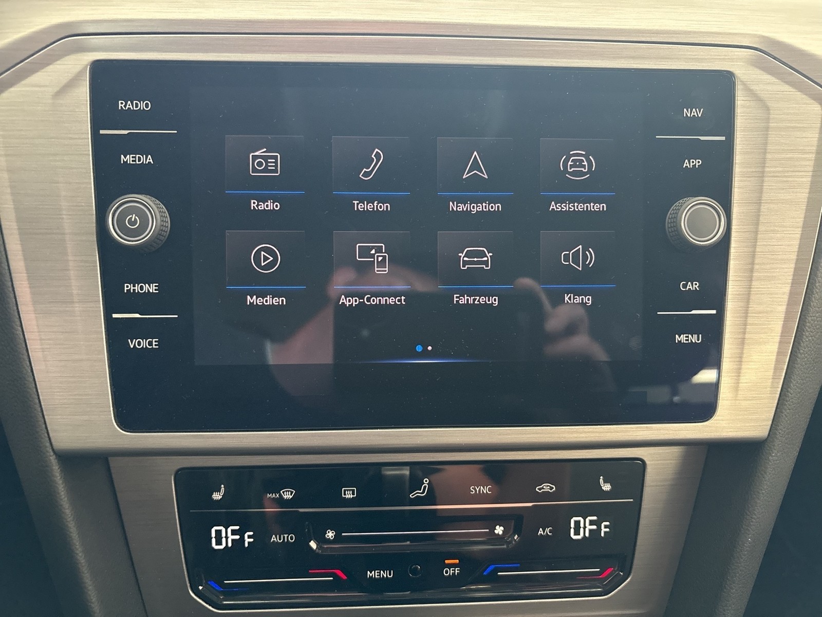 Volkswagen Passat Variant 1.5 CAM ACC NAVI CARPLAY SITZHEIZ