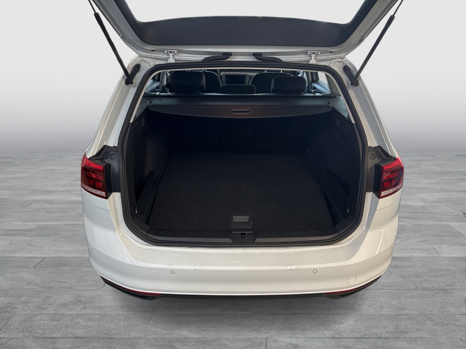 Volkswagen Passat Variant 1.5 CAM ACC NAVI CARPLAY SITZHEIZ