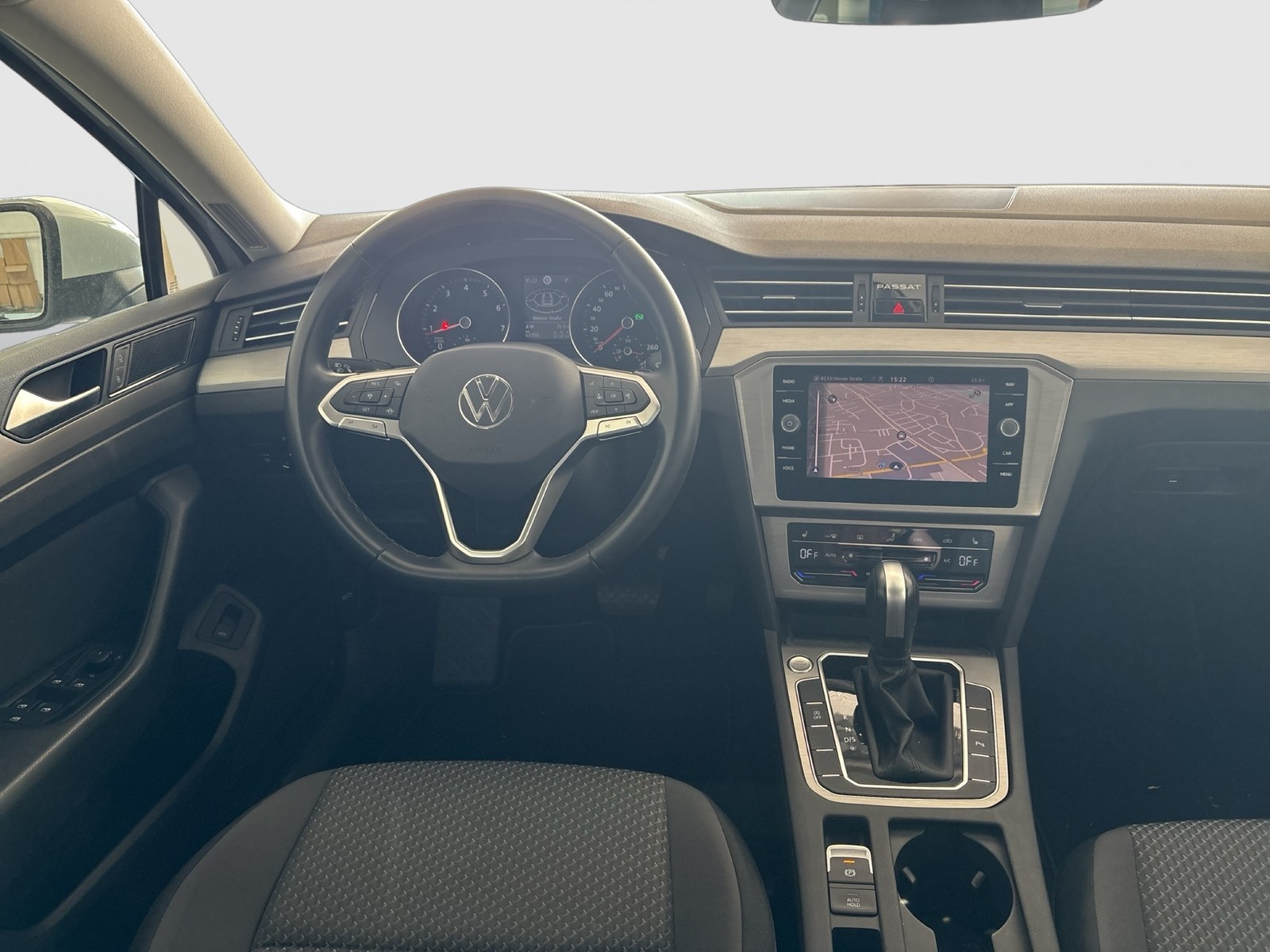 Volkswagen Passat Variant 1.5 CAM ACC NAVI CARPLAY SITZHEIZ