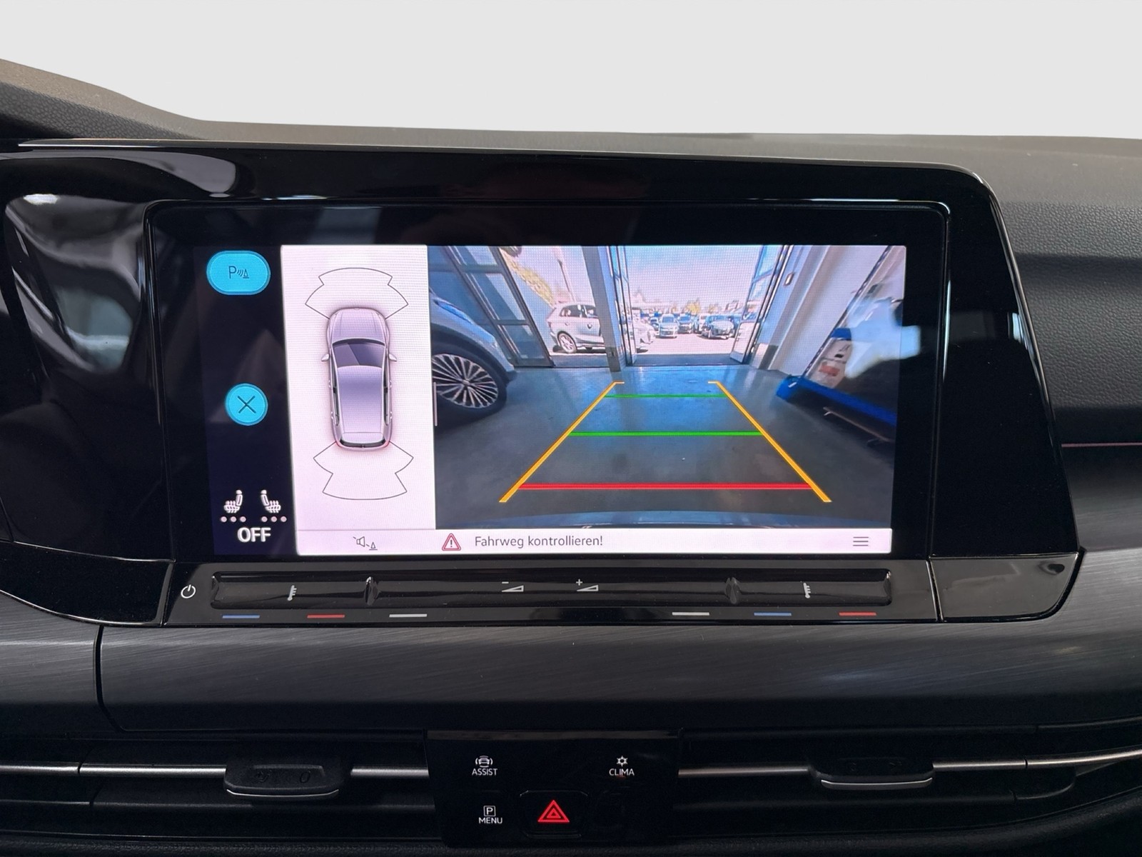 Volkswagen Golf VIII 2.0 STYLE CAM ACC LM17 NAVI LED+