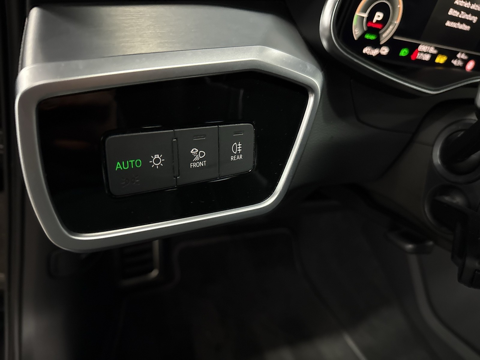 Audi A6 Avant 55 TFSI e quattro sport