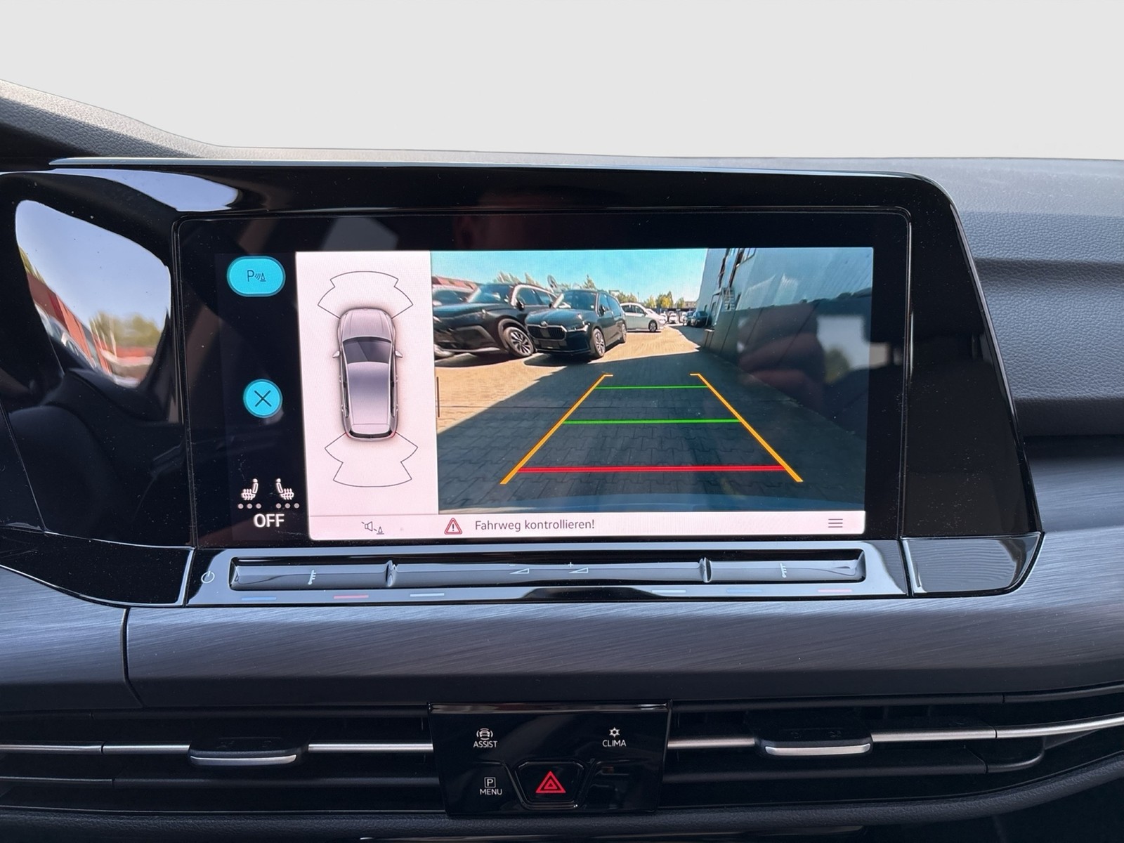 Volkswagen Golf VIII 1.5 eTSI STYLE CAM ACC LM18 NAVI LED+