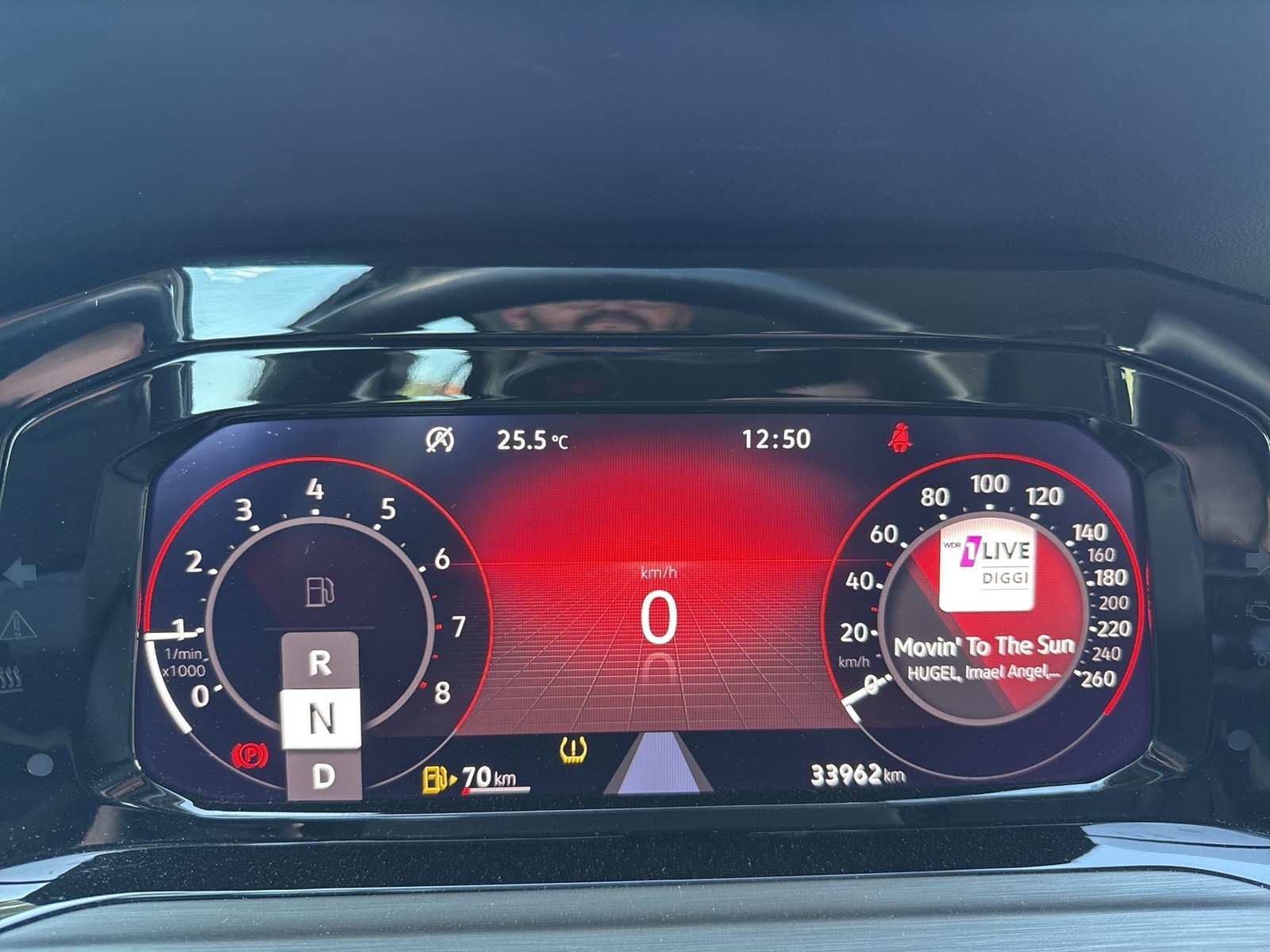 Volkswagen Golf VIII 1.5 eTSI STYLE ACC LM17 CARPLAY LED+