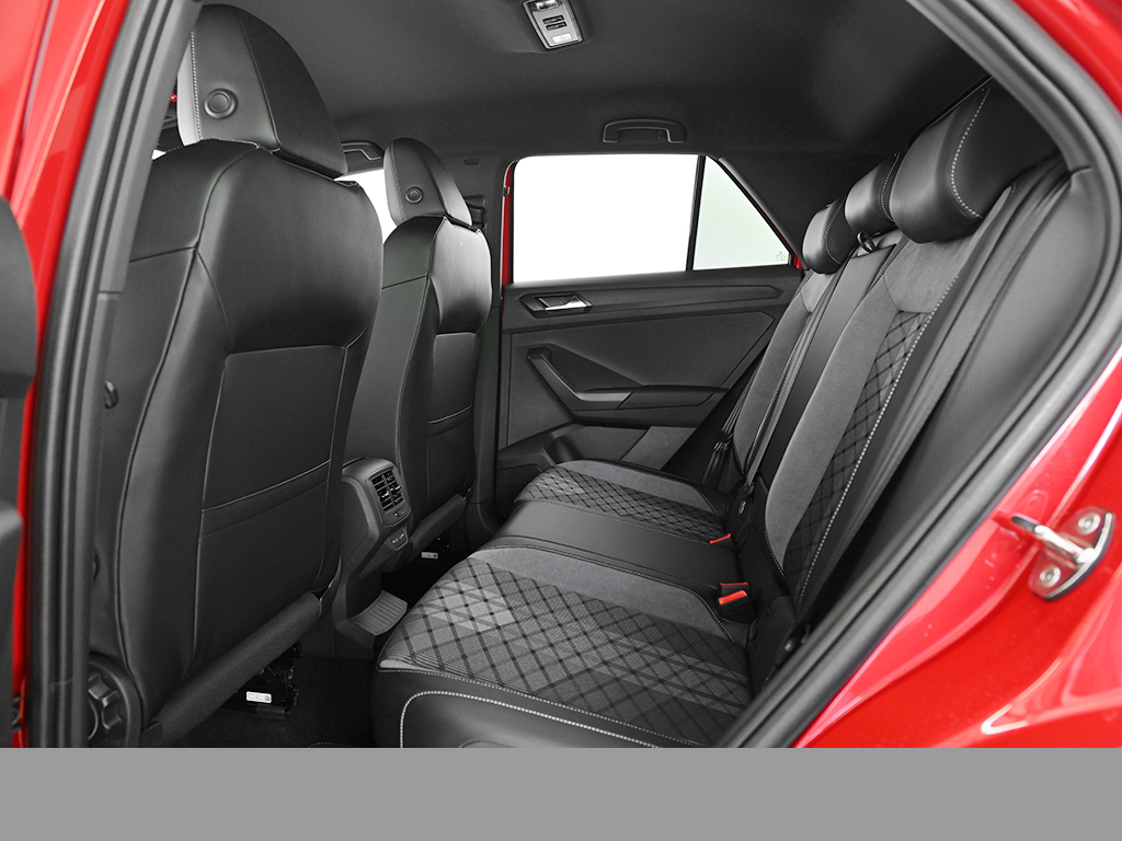 Volkswagen T-Roc 1.5 R-LINE DSG BLACKSTYLE MATRIX-LED LM19 AHK