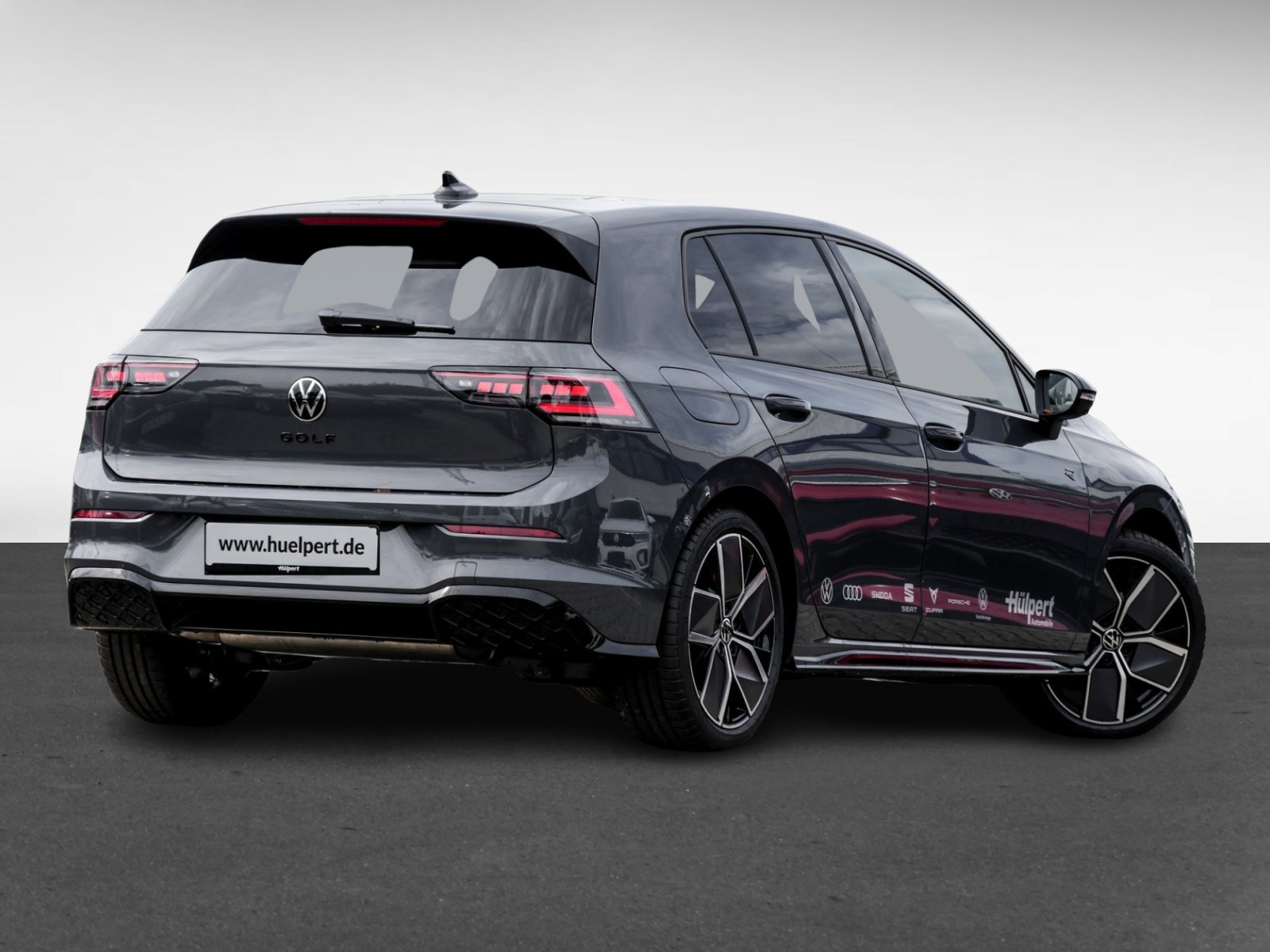 Volkswagen Golf 1.5 R-LINE DSG BLACKSTYLE MATRIXLED 360CAM